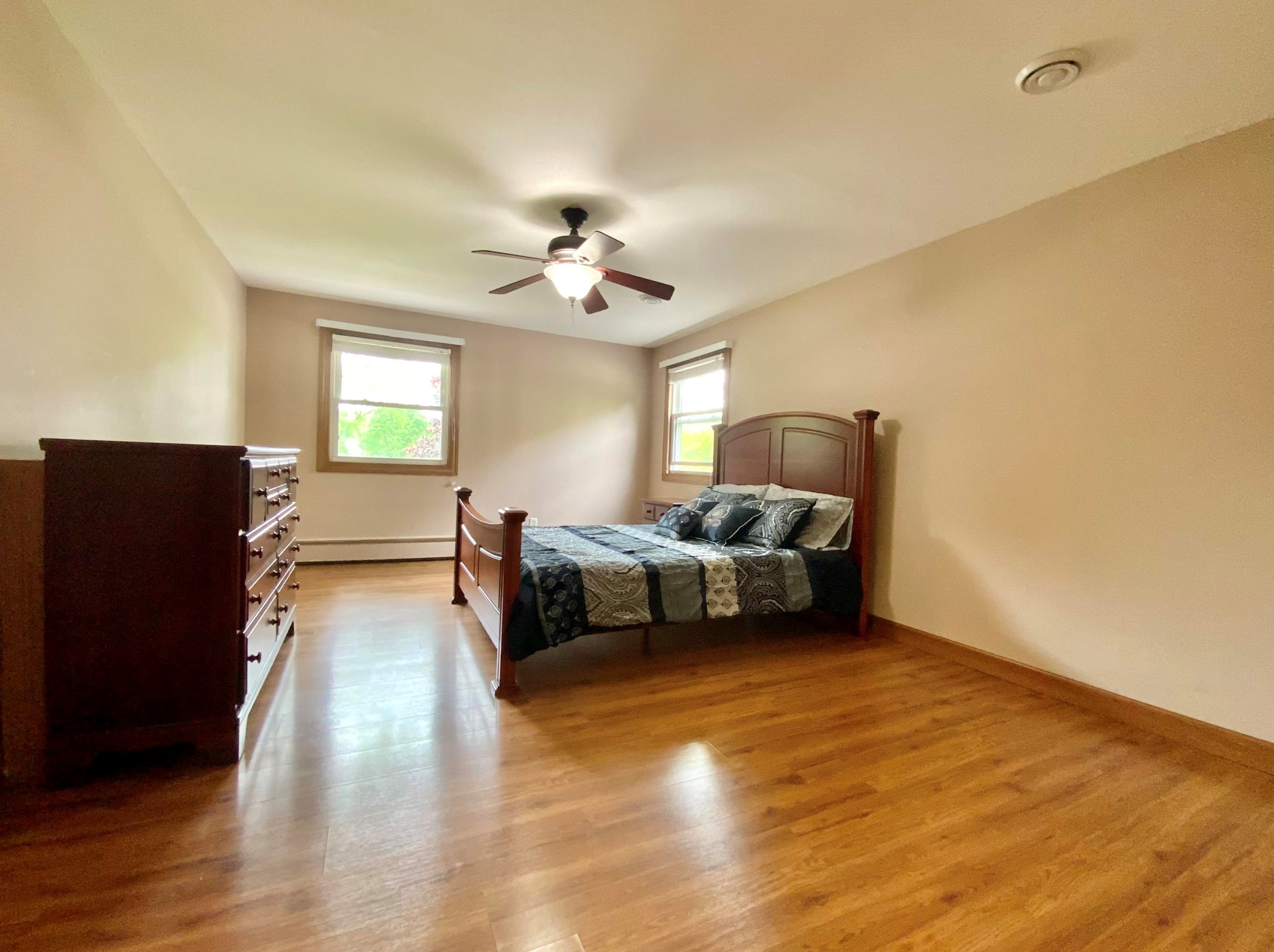 17720 Redvere Dr, Brookfield WI  53045-1322 exterior