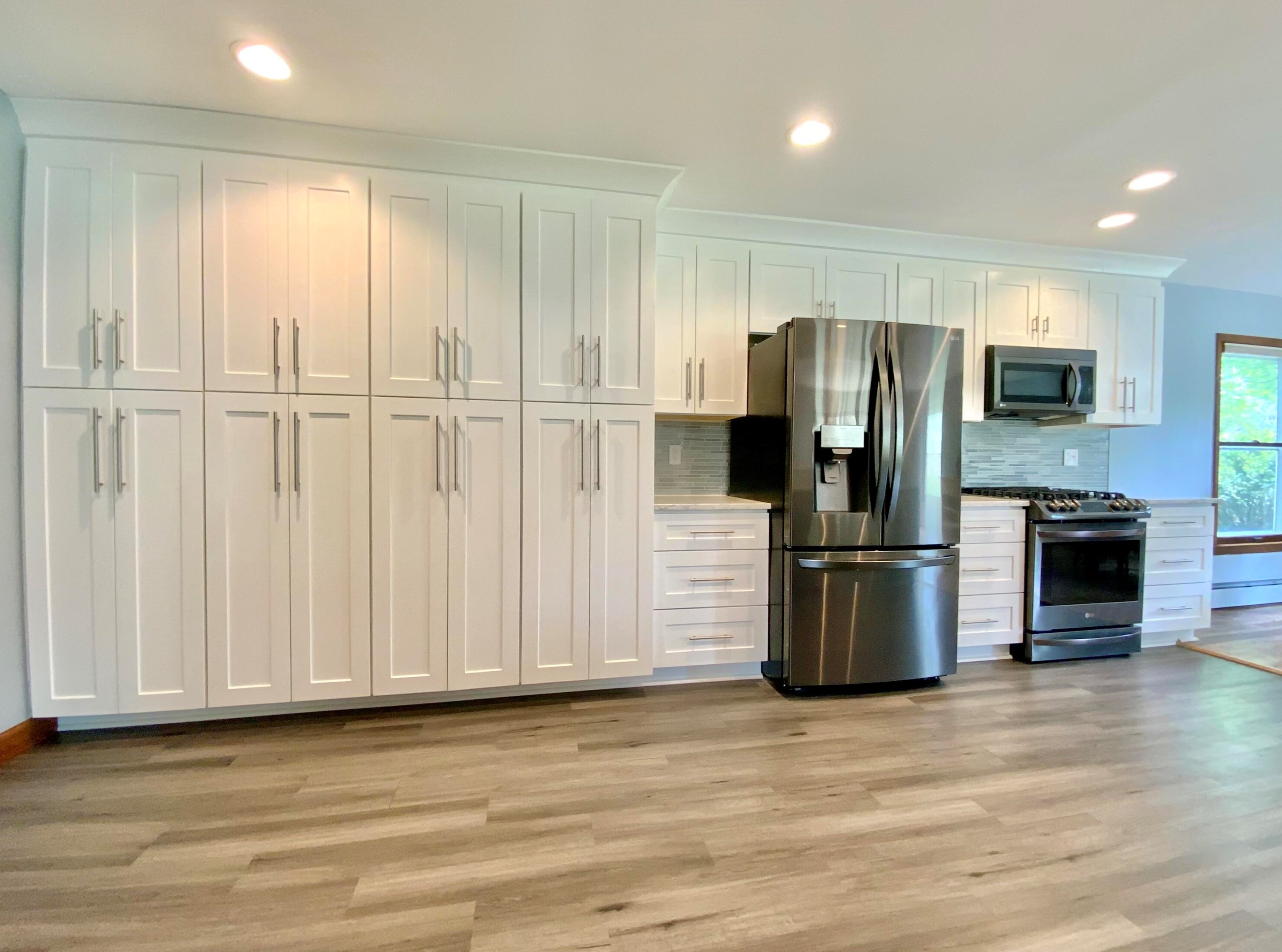 17720 Redvere Dr, Brookfield WI  53045-1322 exterior