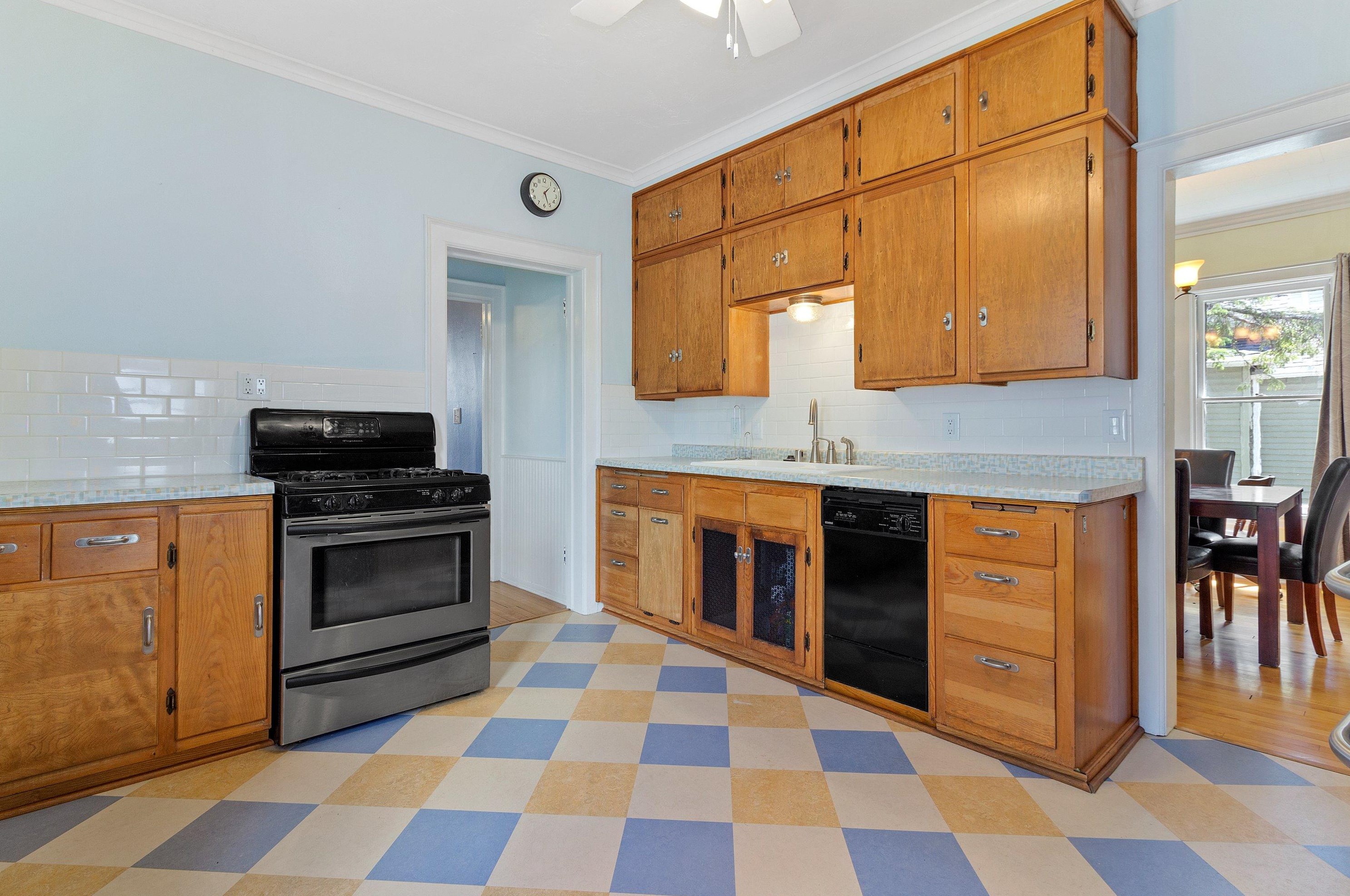1235 Walnut St, Oshkosh WI  54901-3653 exterior