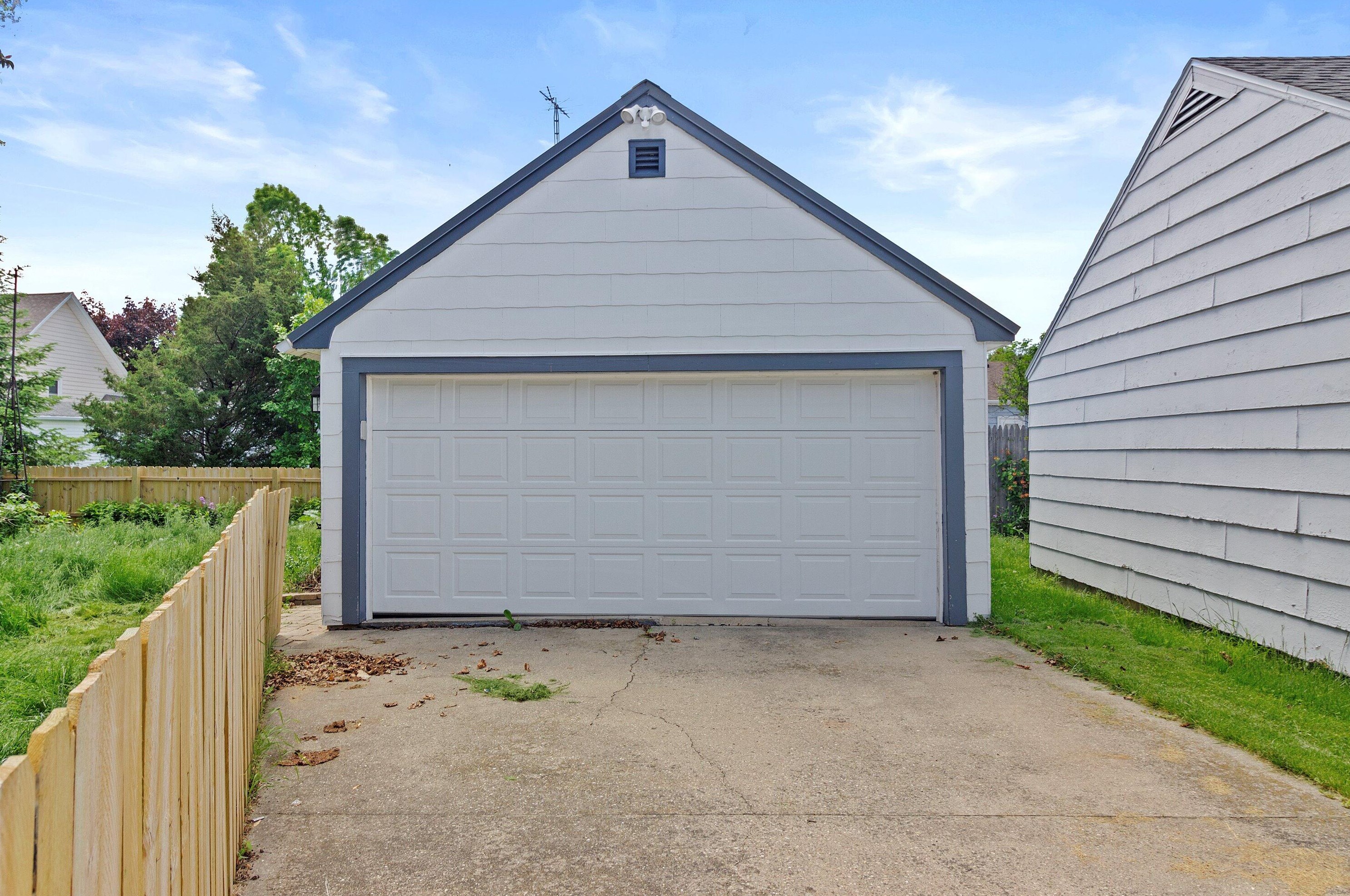 1235 Walnut St, Oshkosh WI  54901-3653 exterior