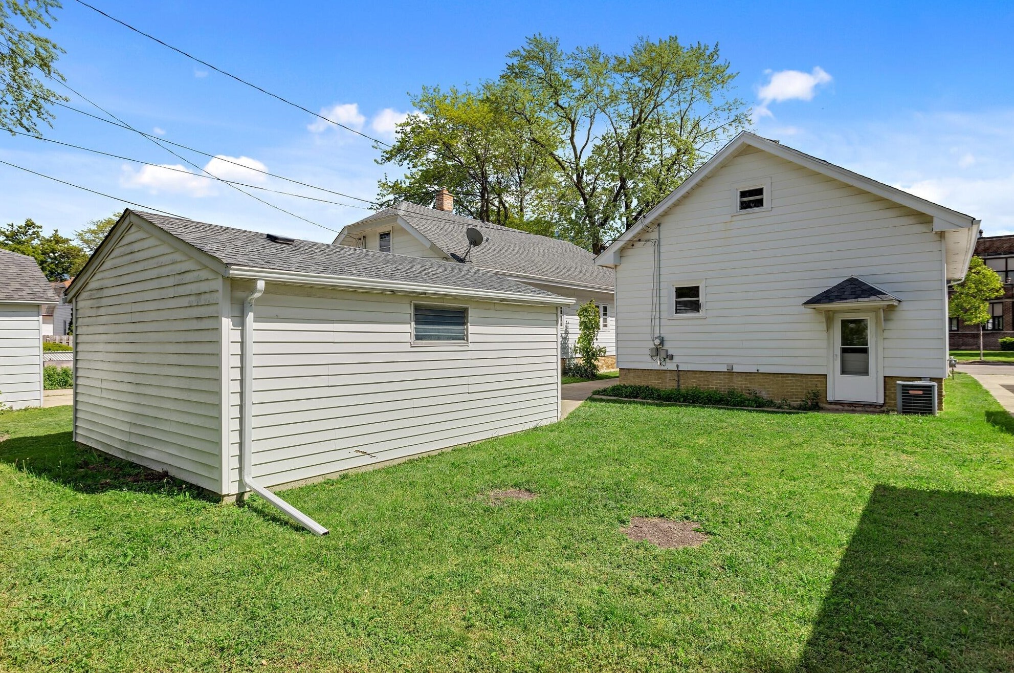 904 Romayne Ave, Racine WI  53402-4365 exterior