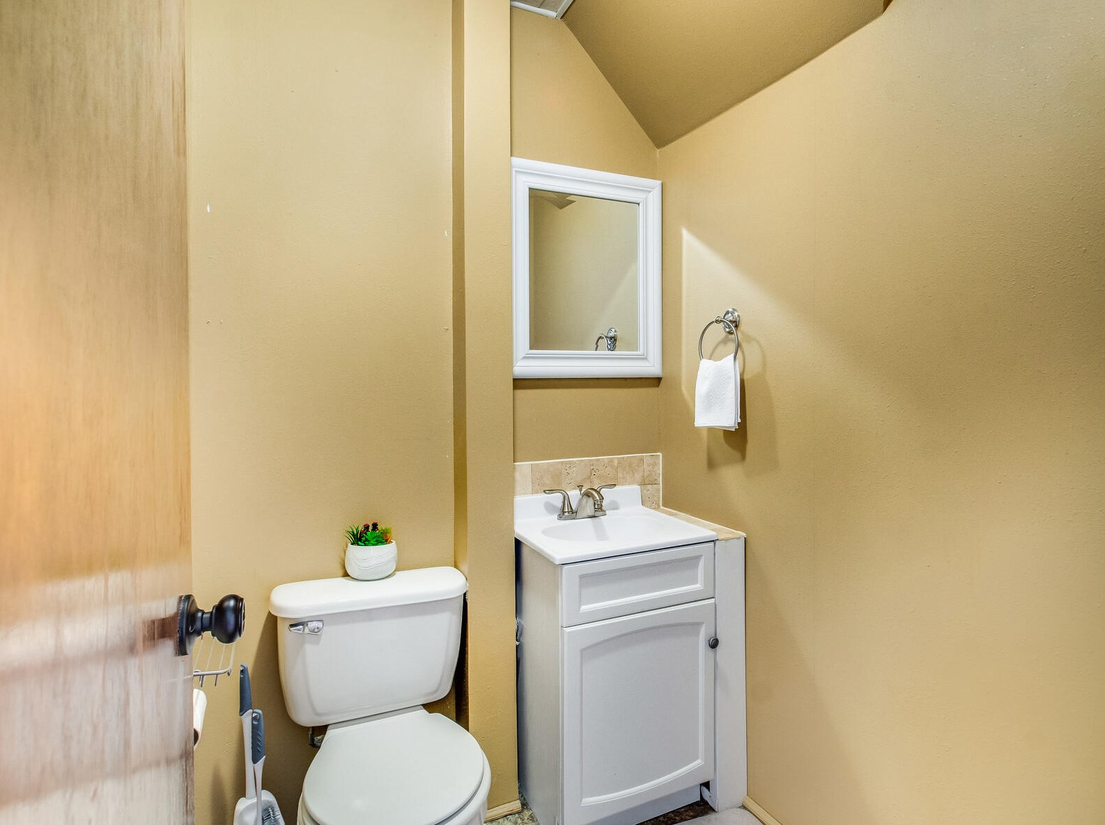 1543 Kane St, La Crosse, WI 54603