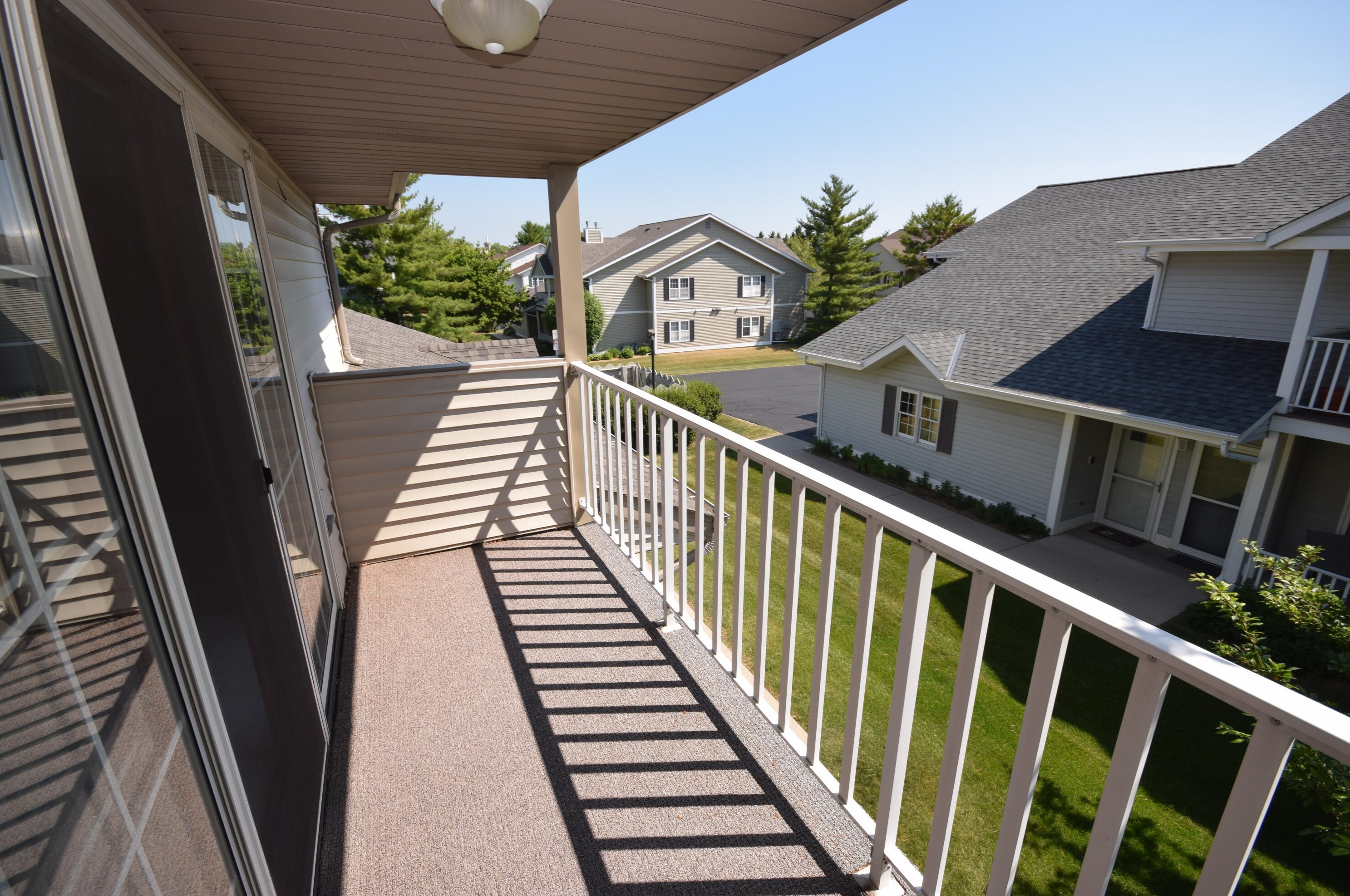 1855 Sumac Ct, Grafton WI  53024-2956 exterior