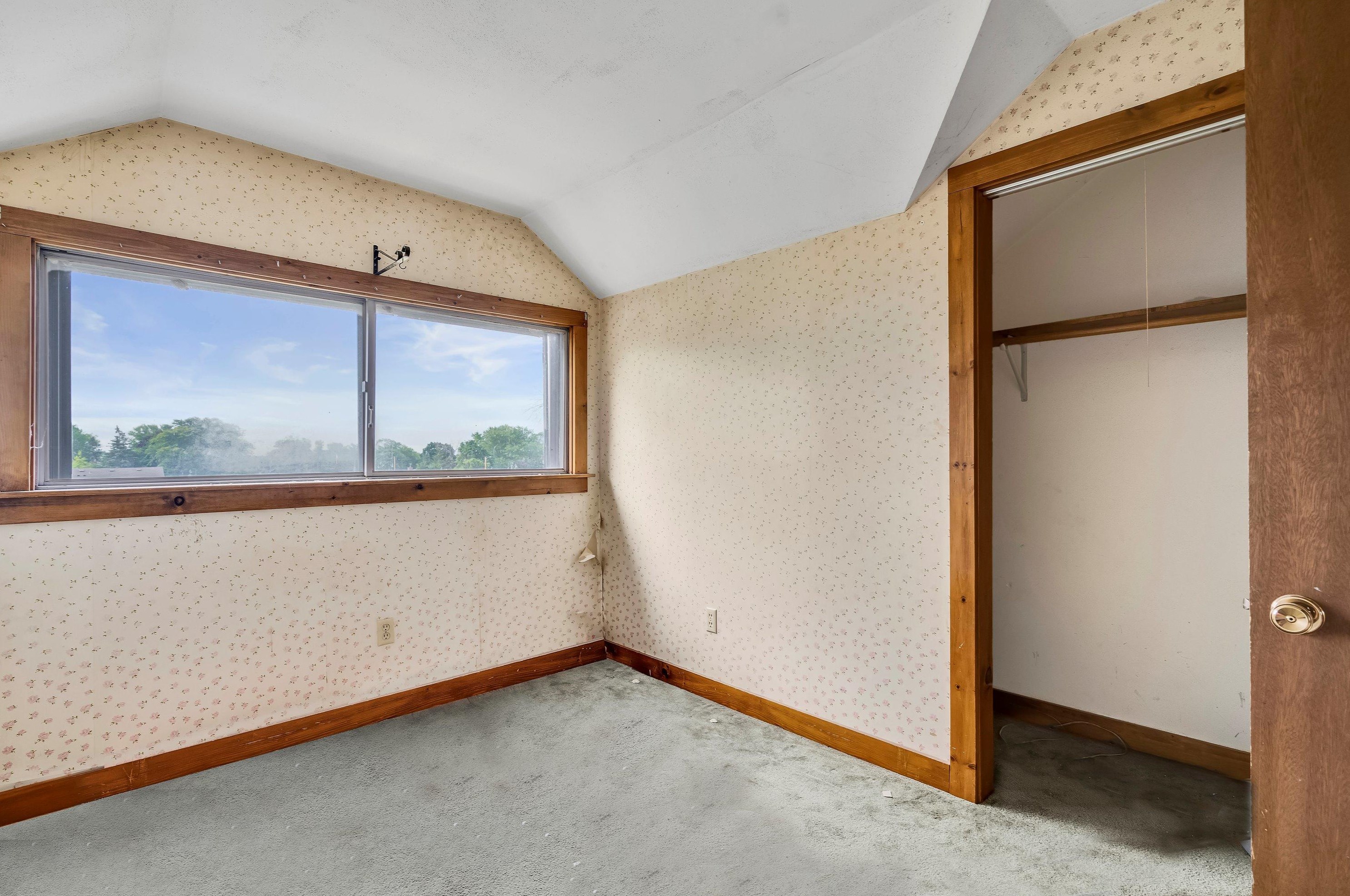 3840 Calhoun Rd, Brookfield WI  53005-2181 exterior