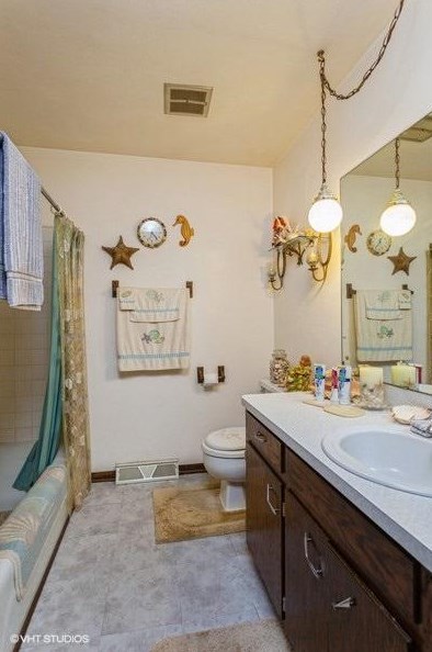 708 Stow St, Horicon WI  53032-1727 exterior