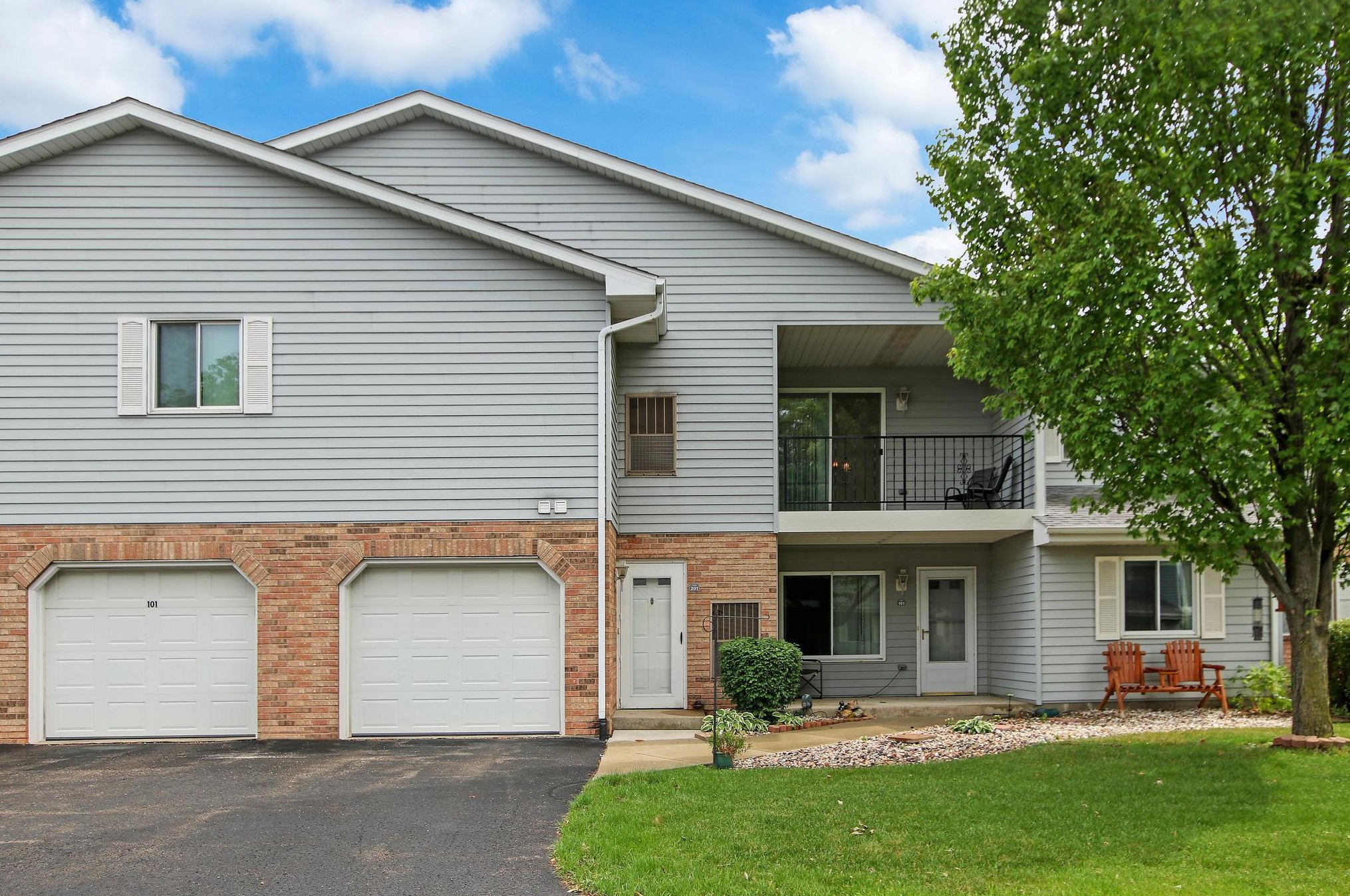 1255 Sunnyslope Dr, Racine WI  53406-3485 exterior