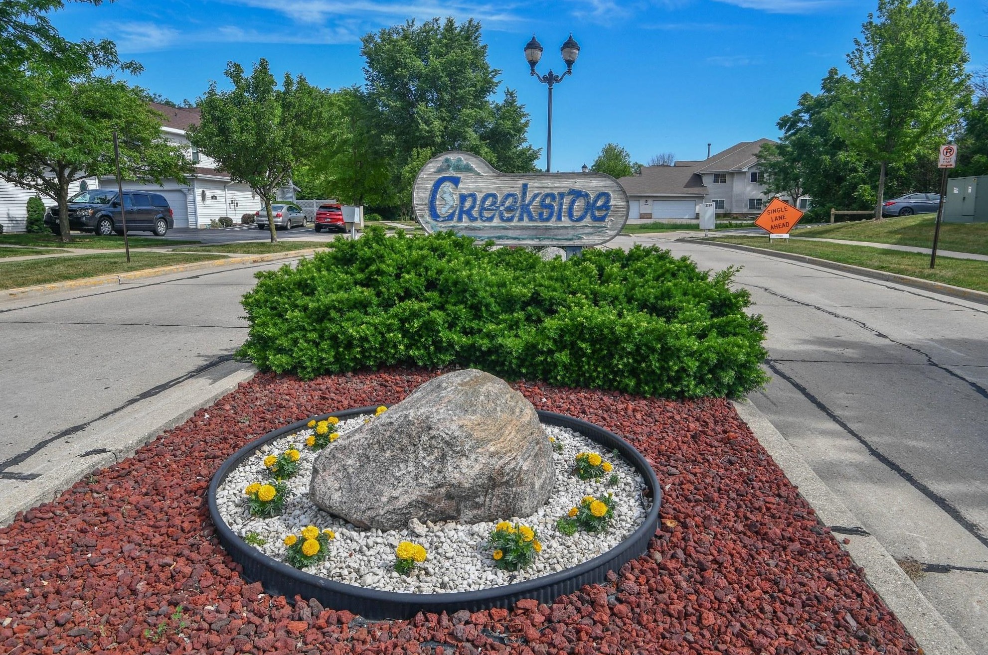 6185 Creekside Dr, Cudahy WI  53110-3087 exterior