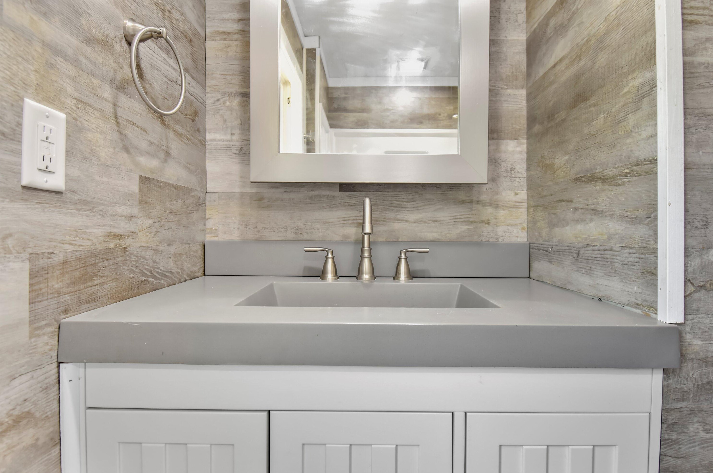 215 Valley St, Horicon WI  53032-1341 exterior