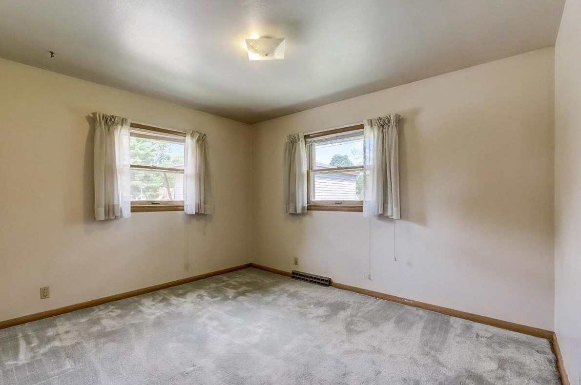 5378 Merrill Ave, Cudahy WI  53110-2112 exterior