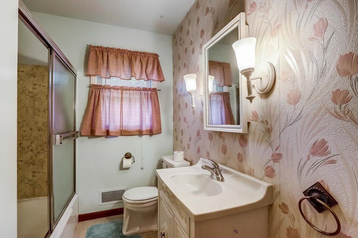 5378 Merrill Ave, Cudahy WI  53110-2112 exterior