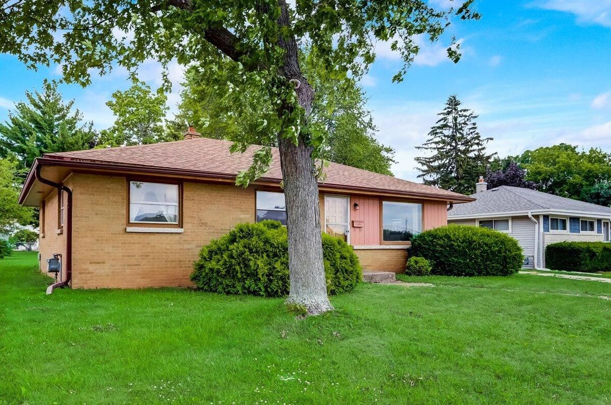 5378 Merrill Ave, Cudahy WI  53110-2112 exterior