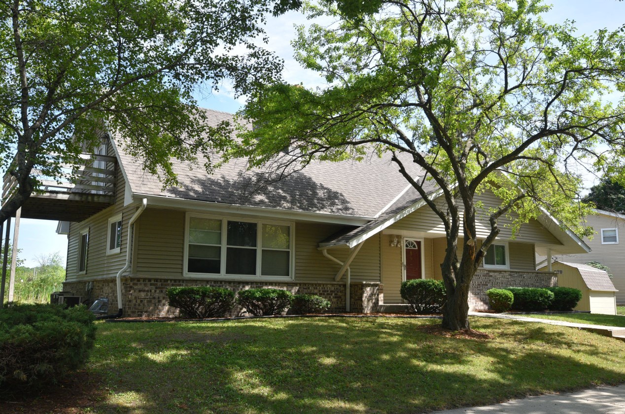 7750 80th St, Milwaukee WI  53223-3835 exterior