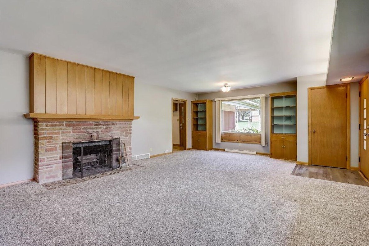 3925 169th St, Brookfield WI  53005-2149 exterior