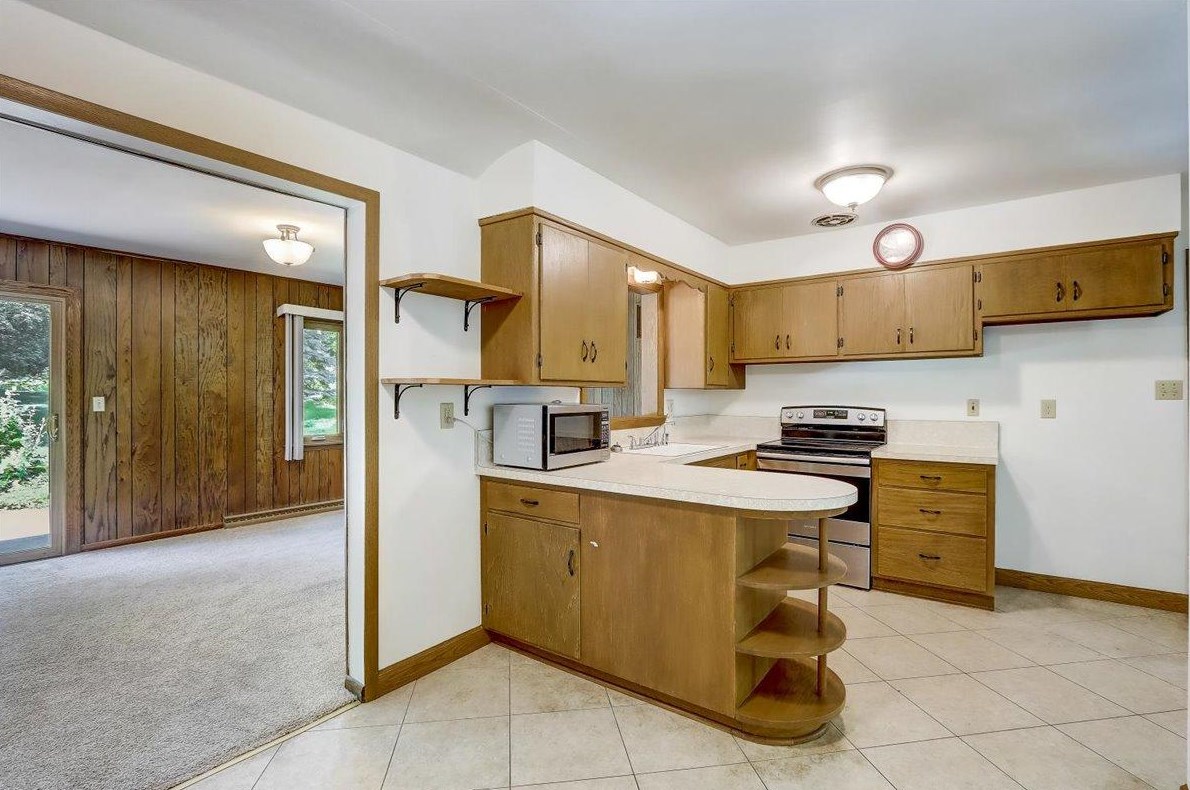 3925 169th St, Brookfield WI  53005-2149 exterior