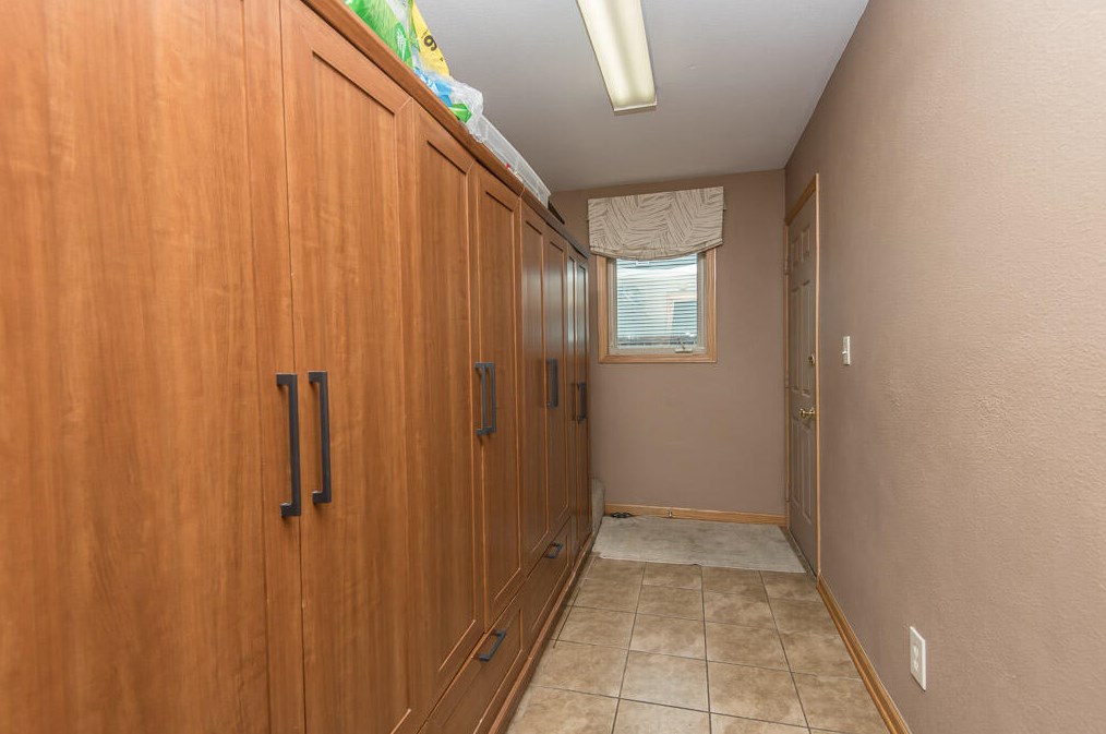 6210 Elaine Ave, Cudahy WI  53110-2919 exterior