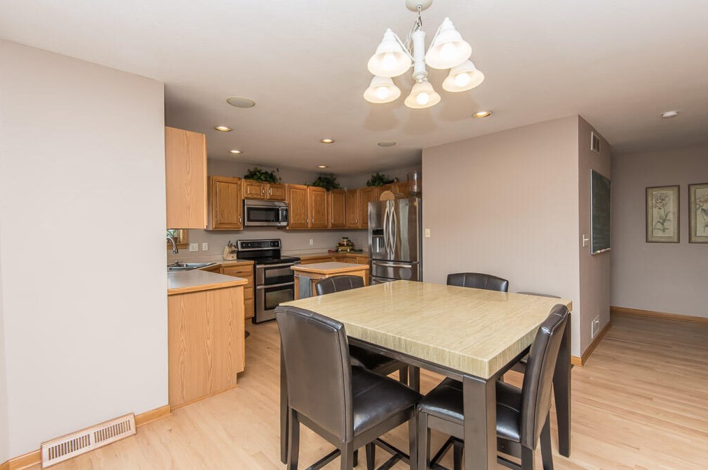 6210 Elaine Ave, Cudahy WI  53110-2919 exterior