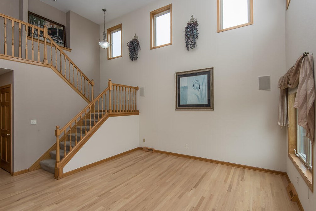 6210 Elaine Ave, Cudahy WI  53110-2919 exterior