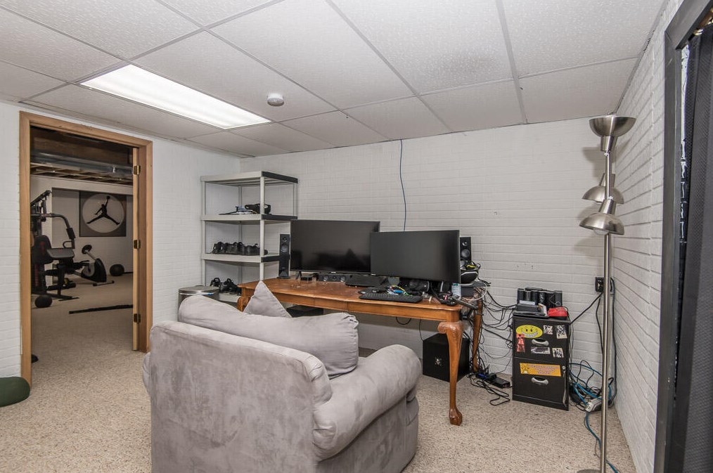 6210 Elaine Ave, Cudahy WI  53110-2919 exterior