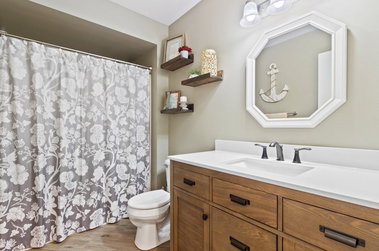 3019 Bogey Ln, Slinger WI  53086-9723 exterior