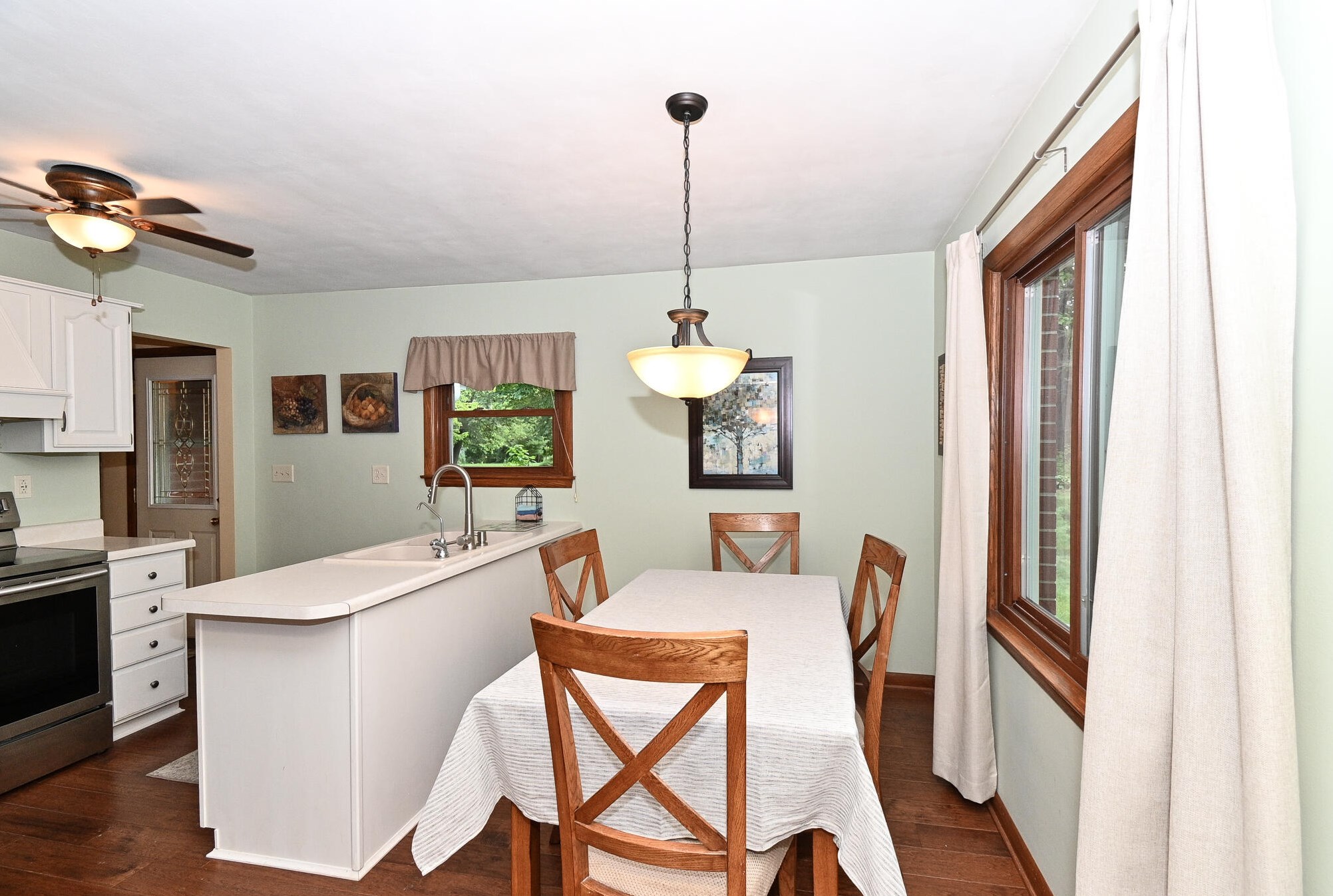 7460 49th St, Hales Corners WI  53132-9443 exterior