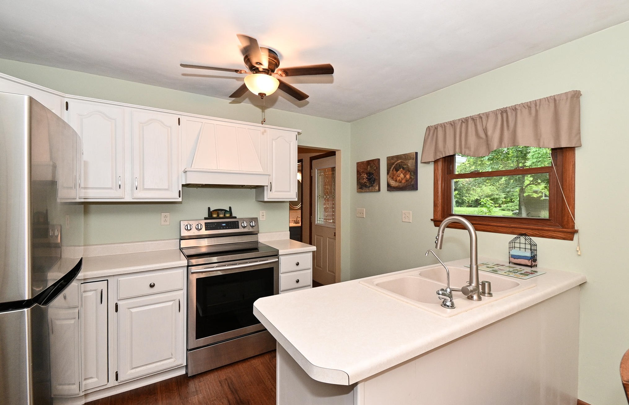 7460 49th St, Hales Corners WI  53132-9443 exterior