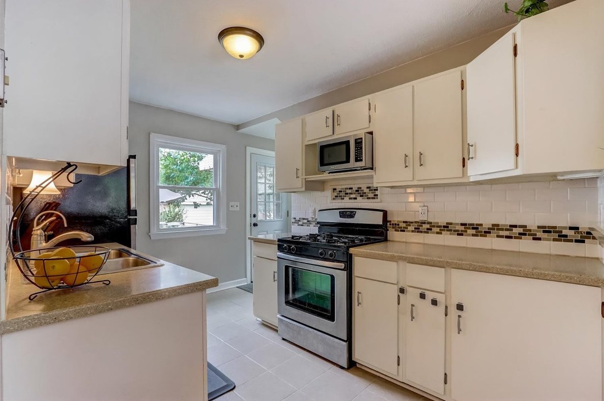 3172 80th St, Milwaukee WI  53219-3501 exterior