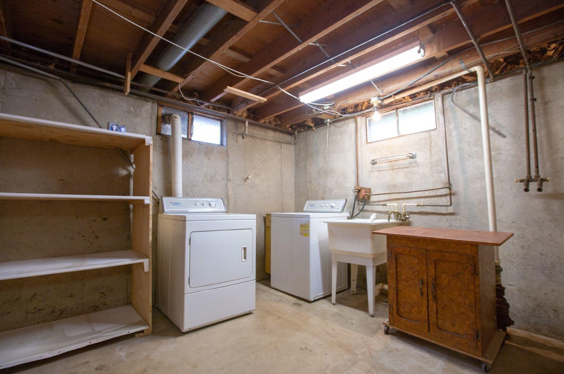 7354 36th St, Hales Corners WI  53132-9466 exterior