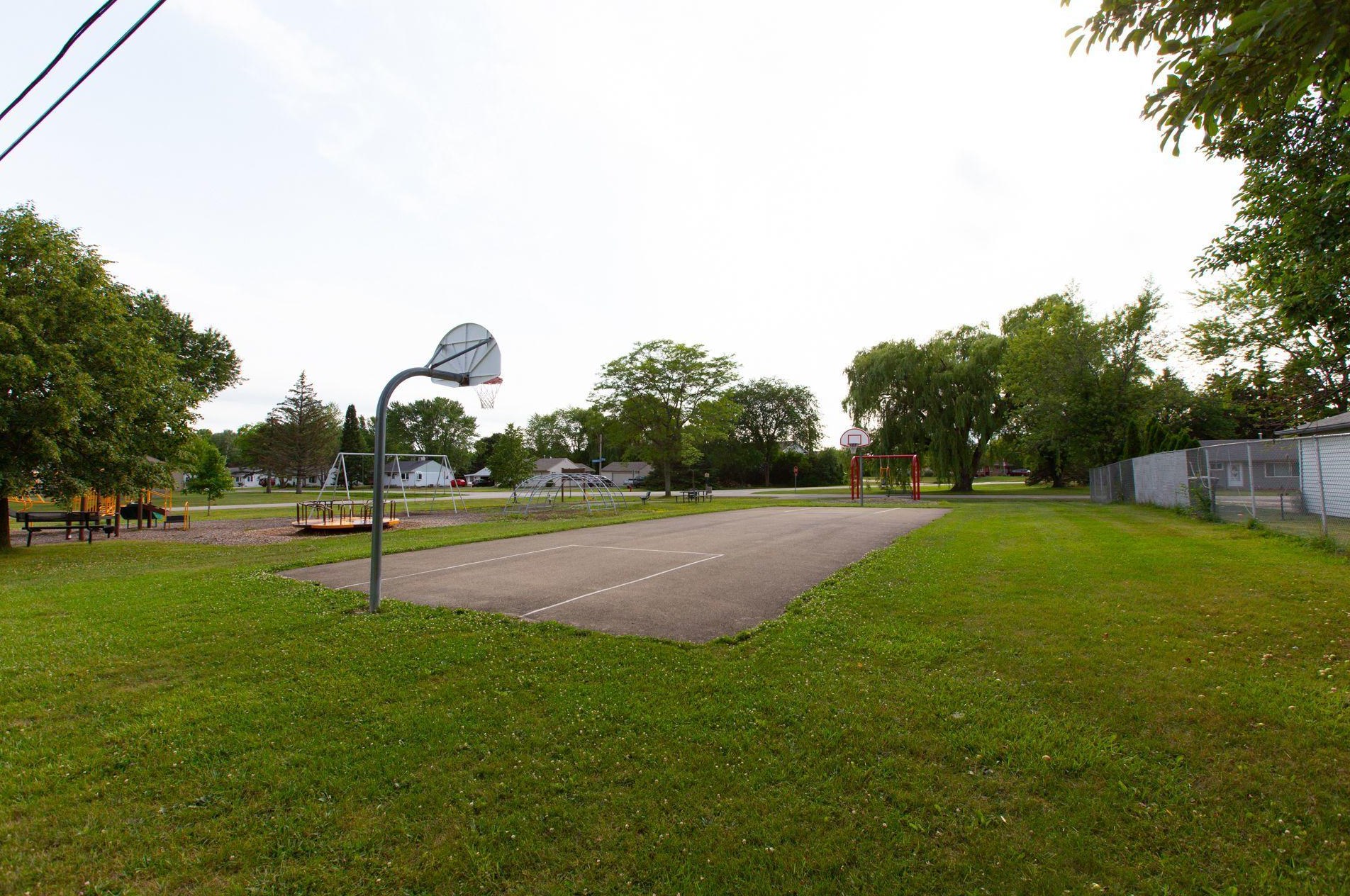 7354 36th St, Hales Corners WI  53132-9466 exterior