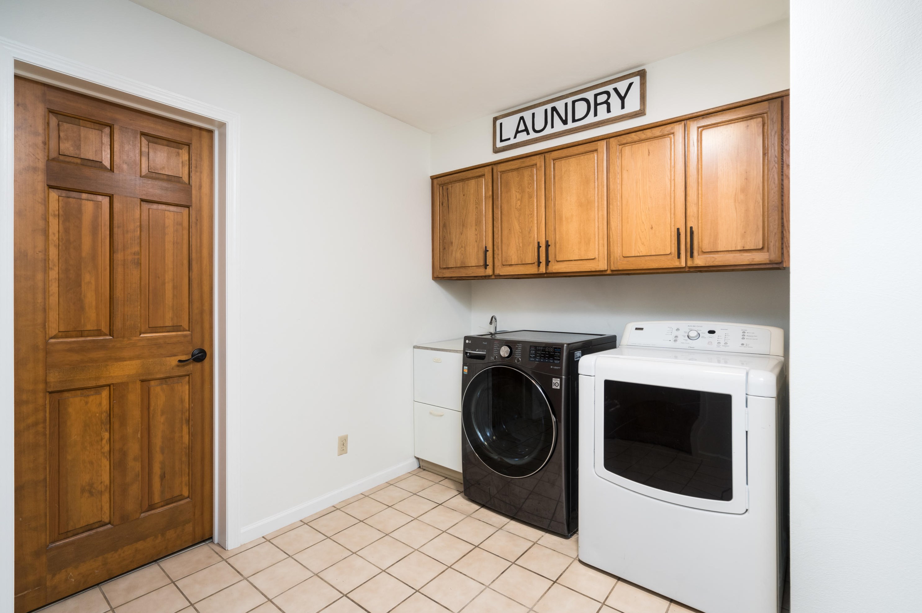 940 Satinwood Ct, Brookfield WI  53005-6852 exterior