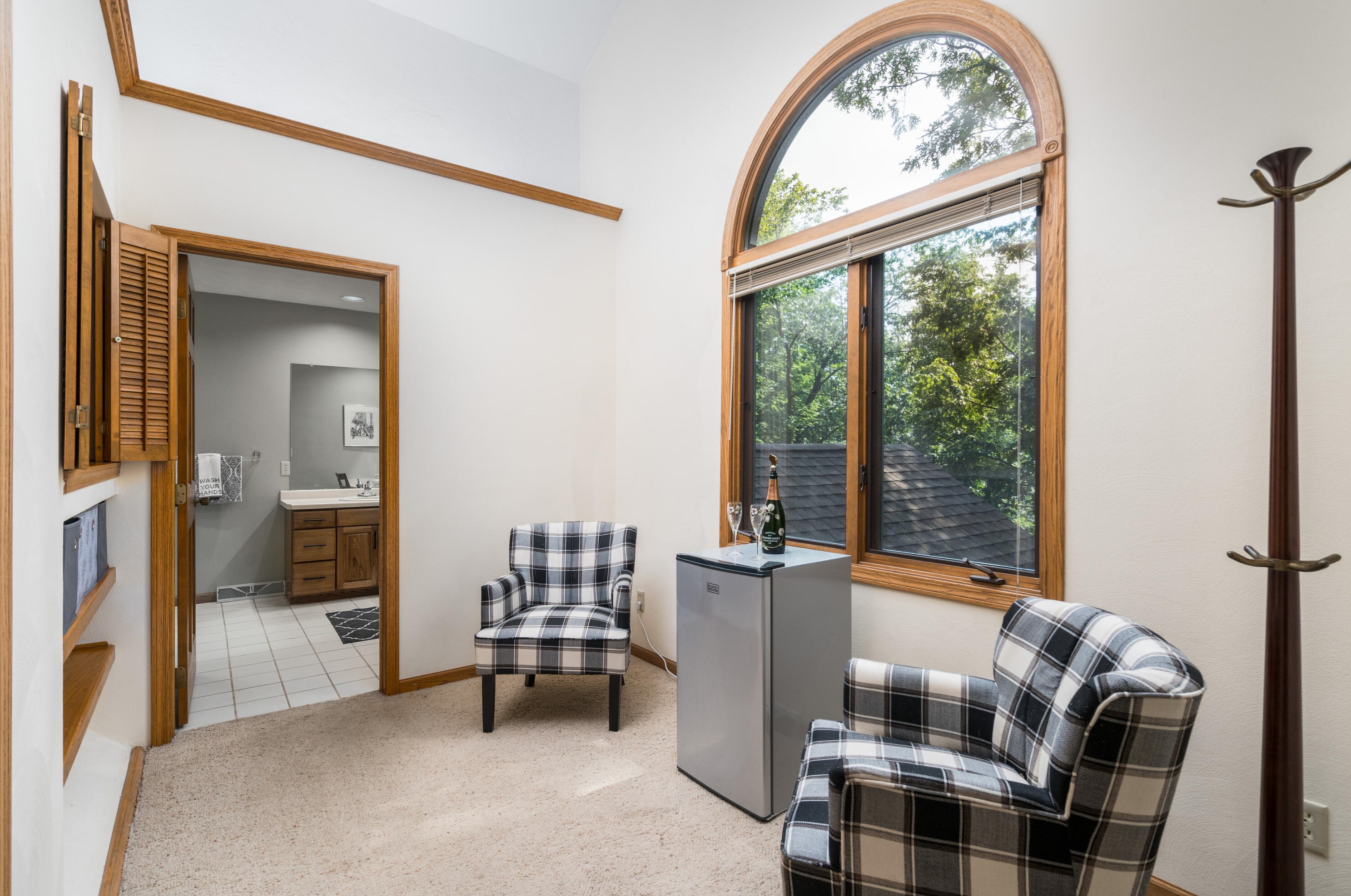 940 Satinwood Ct, Brookfield WI  53005-6852 exterior