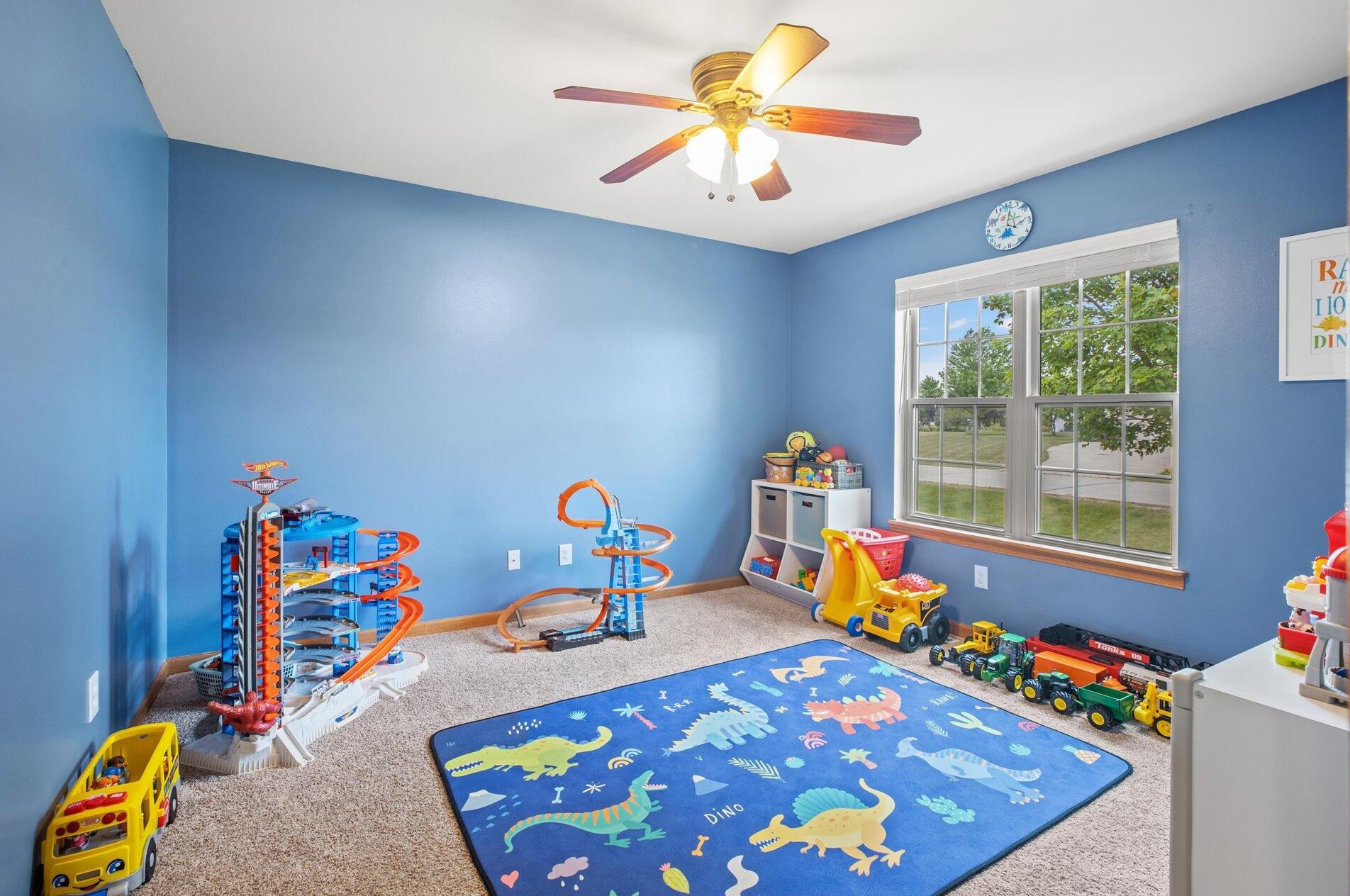 812 Andover Dr, Eagle WI  53119-2274 exterior