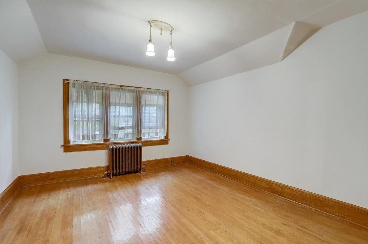 429 State St, Hartford WI  53027-1037 exterior