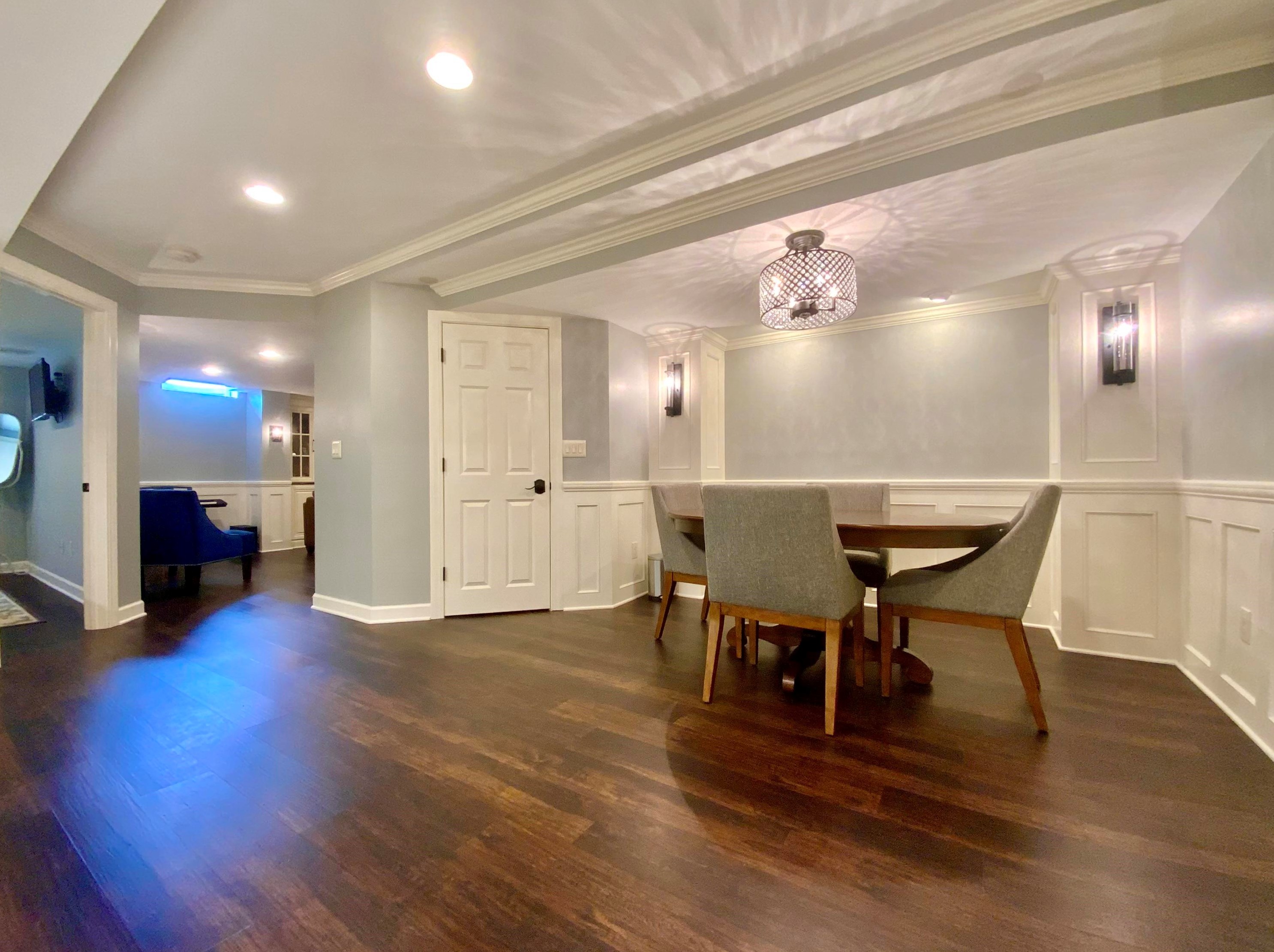 7957 Lakeview Dr, Hales Corners WI  53132-7910 exterior