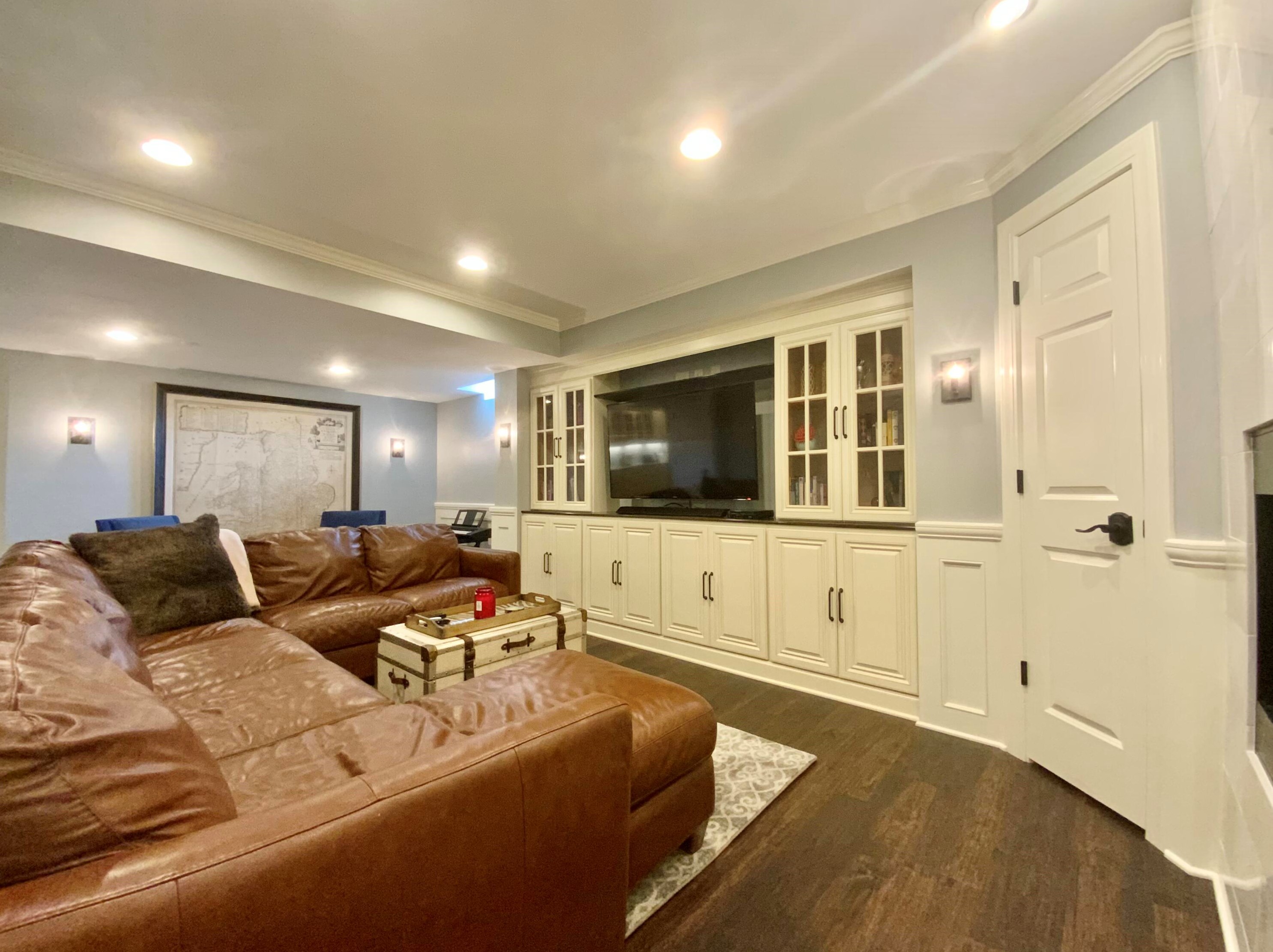 7957 Lakeview Dr, Hales Corners WI  53132-7910 exterior