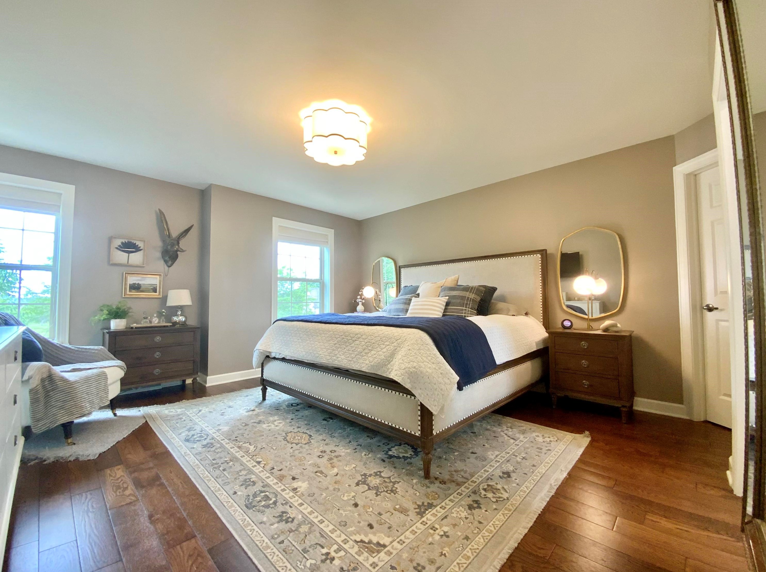 7957 Lakeview Dr, Hales Corners WI  53132-7910 exterior