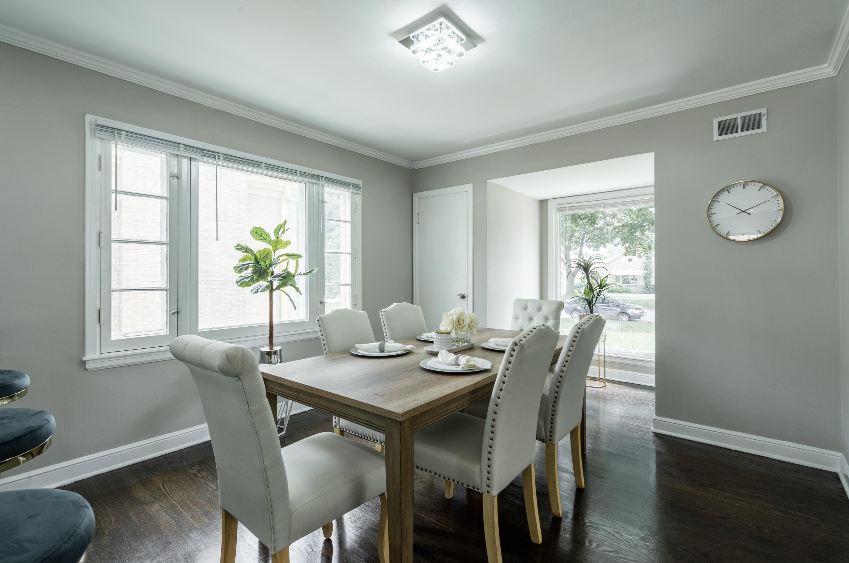 3619 54th Blvd, Milwaukee WI  53216-2805 exterior