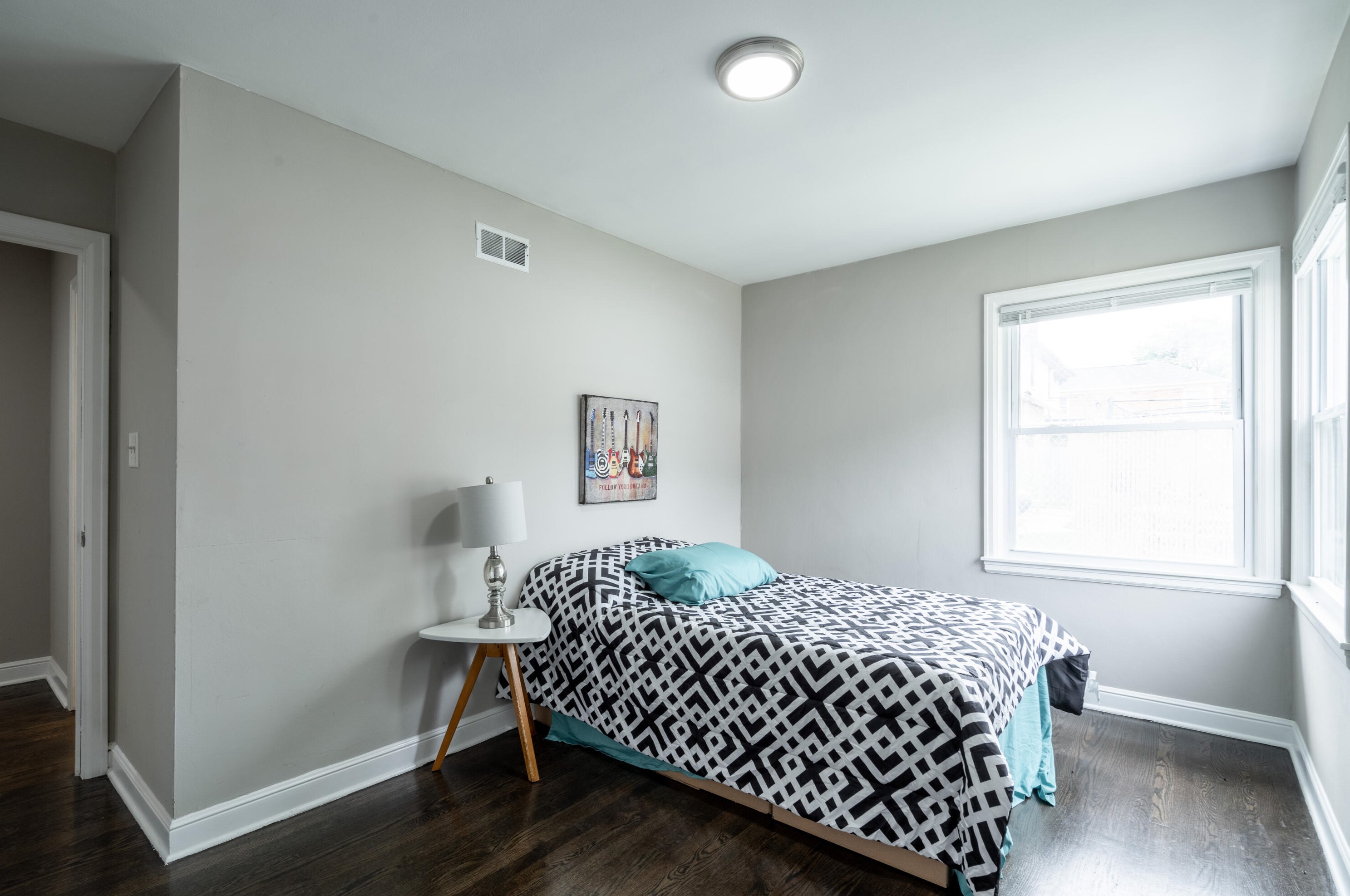 3619 54th Blvd, Milwaukee WI  53216-2805 exterior