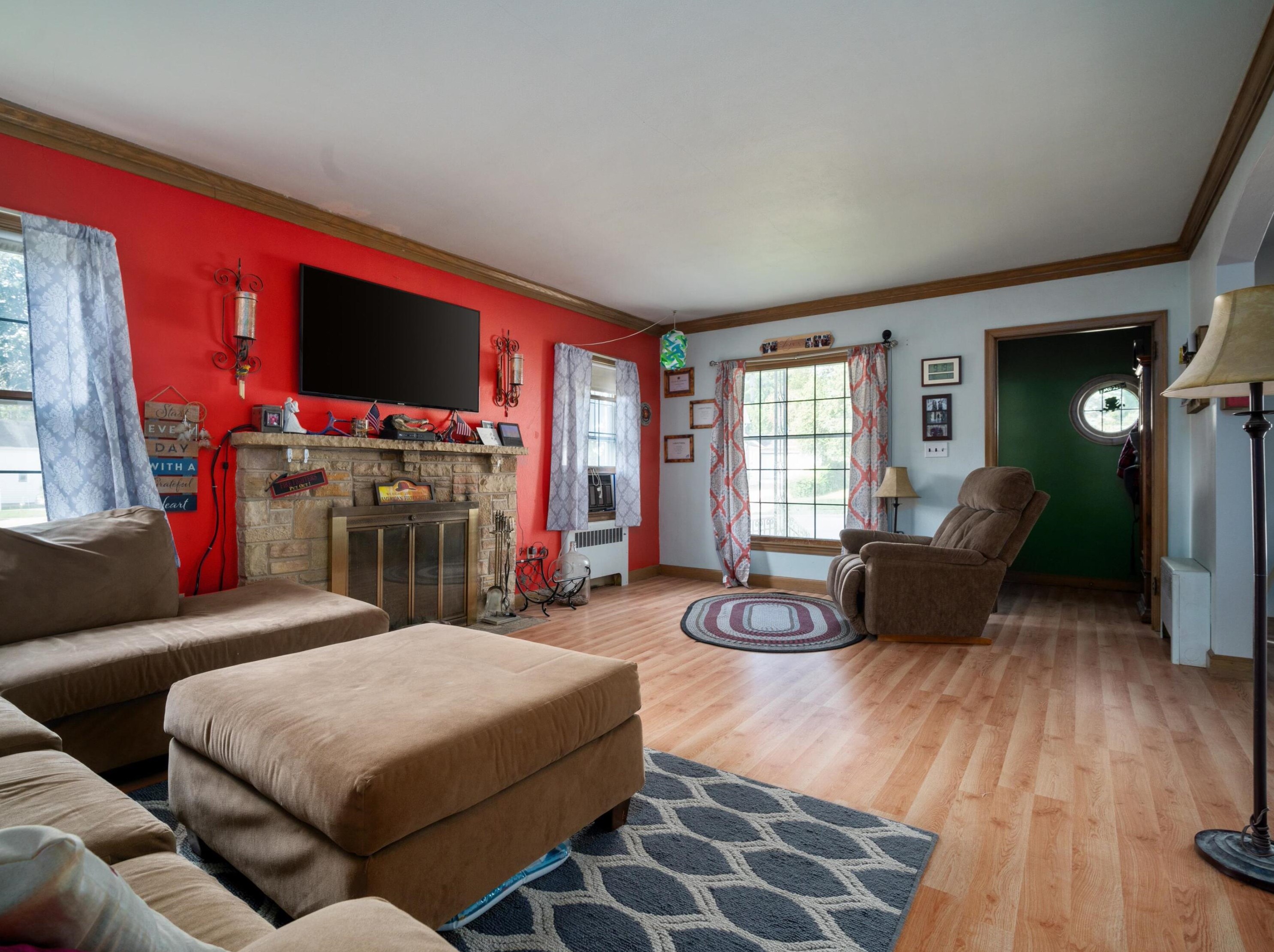 337 North St, Plymouth WI 53073-1227 exterior