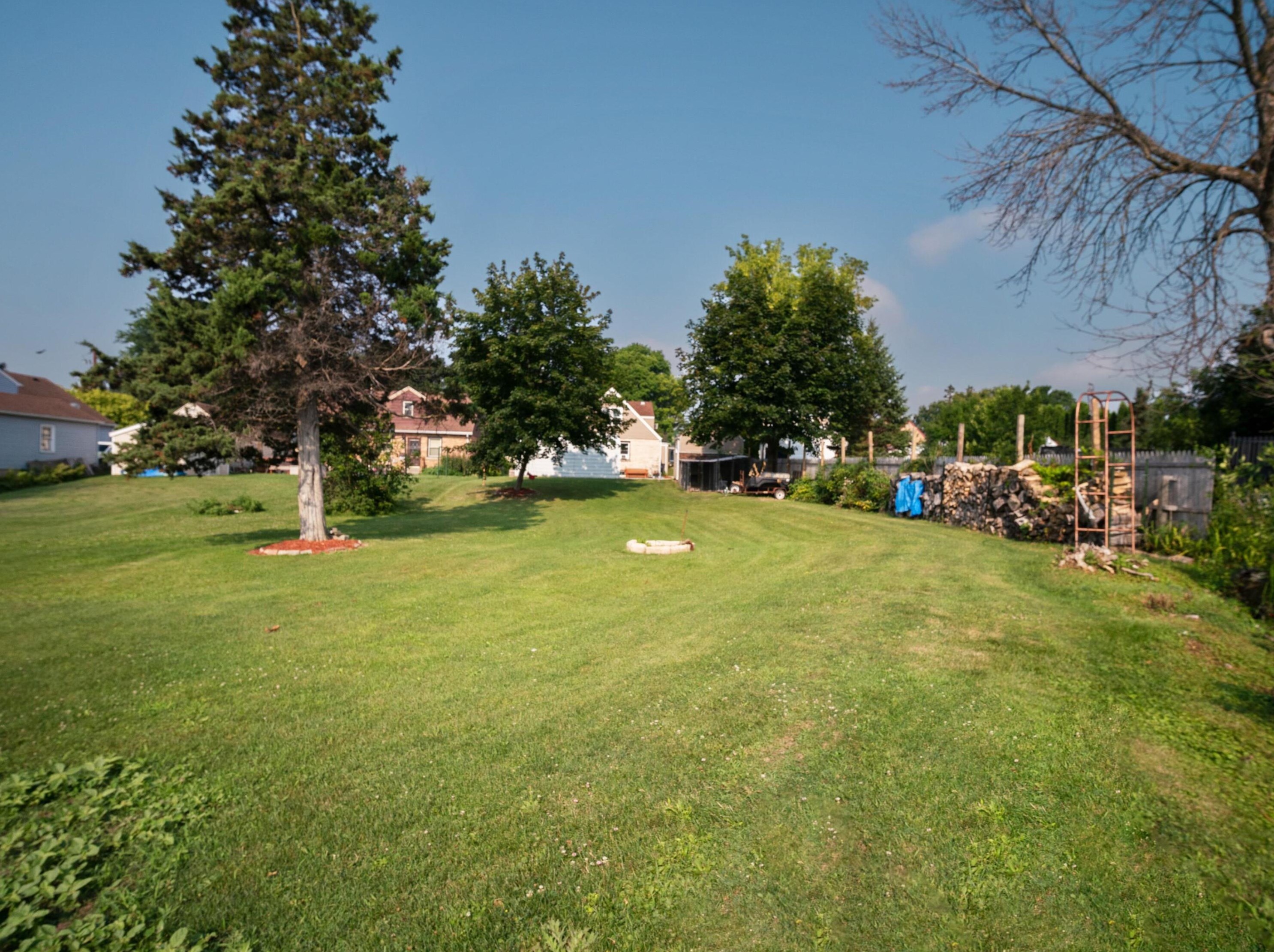 337 North St, Plymouth WI 53073-1227 exterior