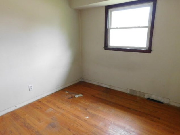 741 Edgewood Ave, South Milwaukee WI  53172-3847 exterior