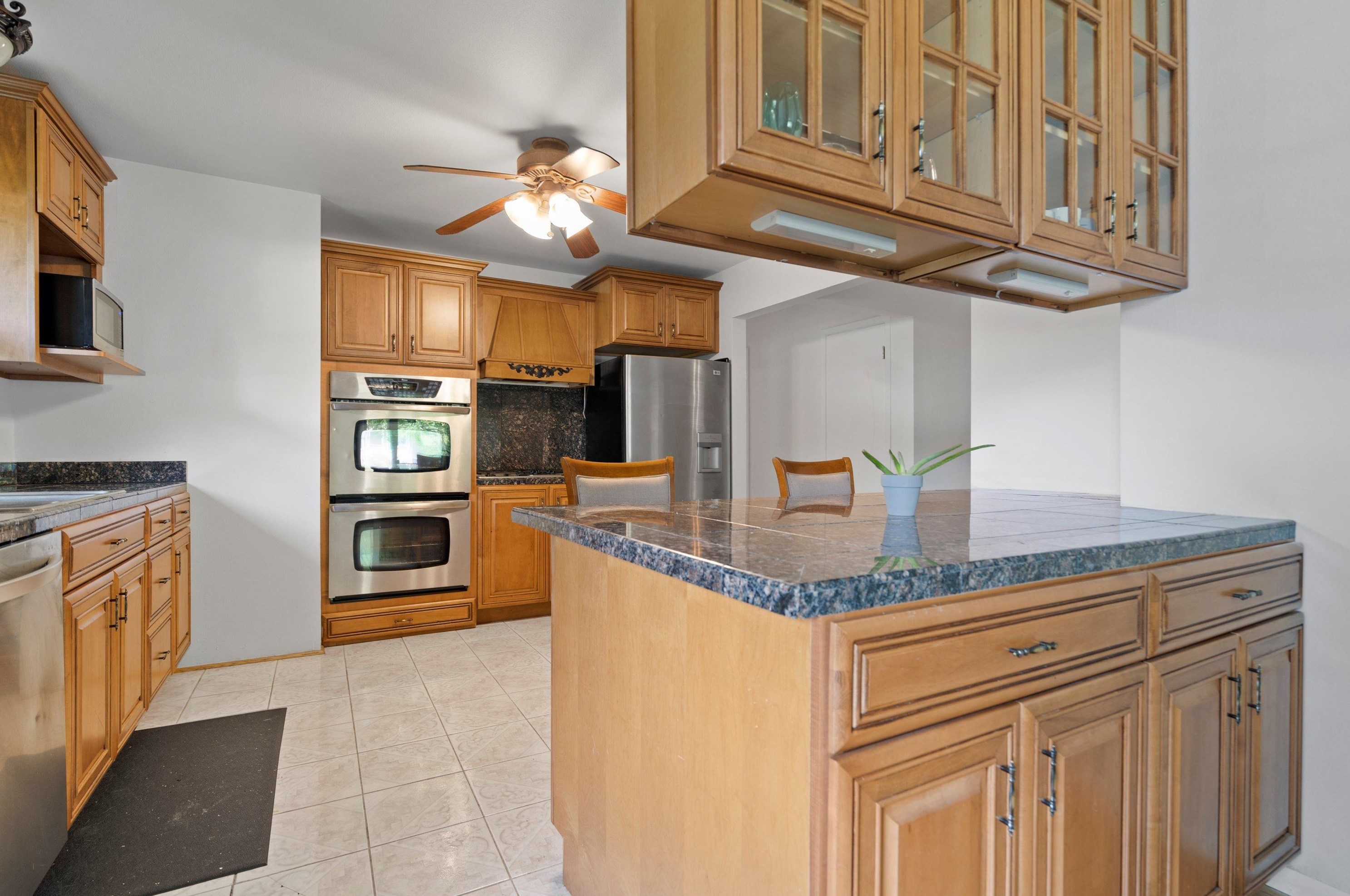 2313 Montana Ave, Oak Creek WI  53154-2437 exterior