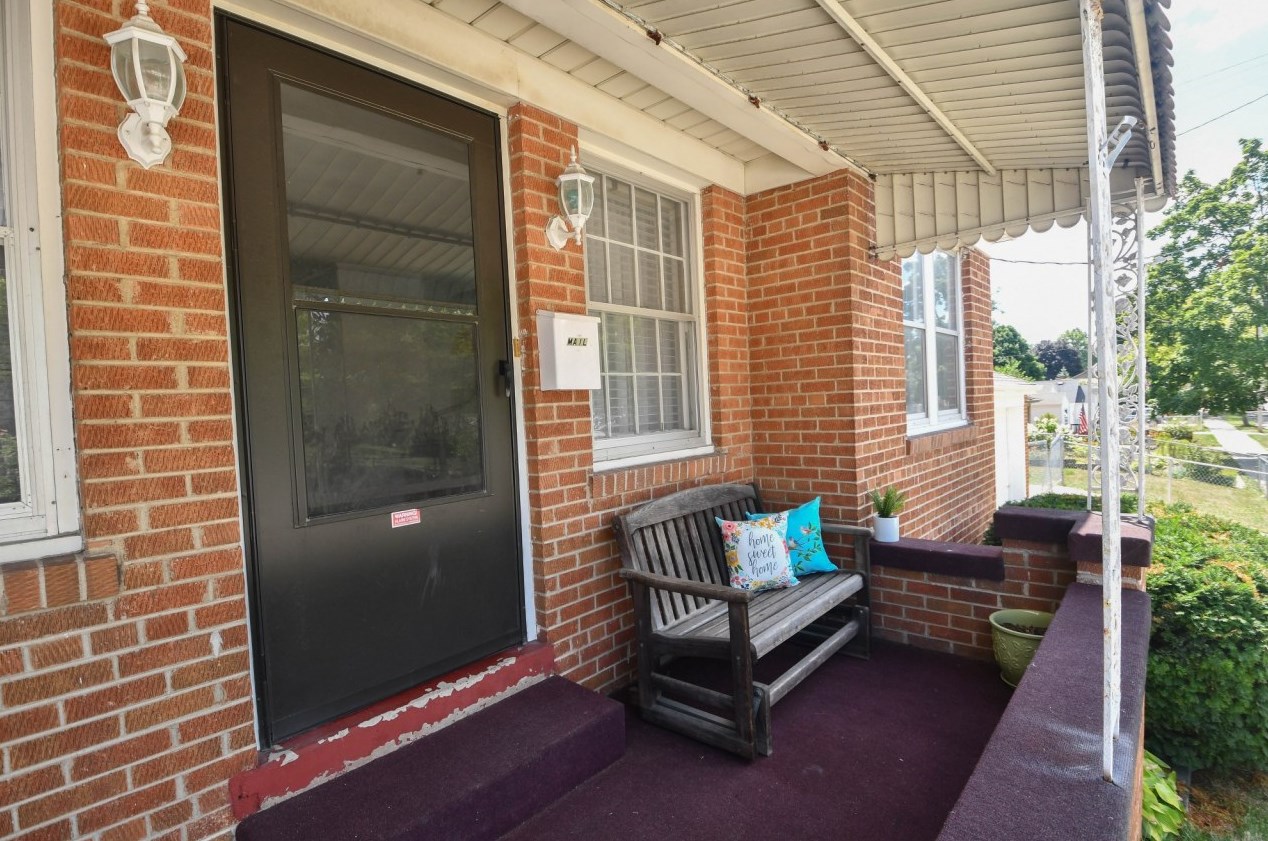 1201 Indiana St, Racine WI  53405-1969 exterior