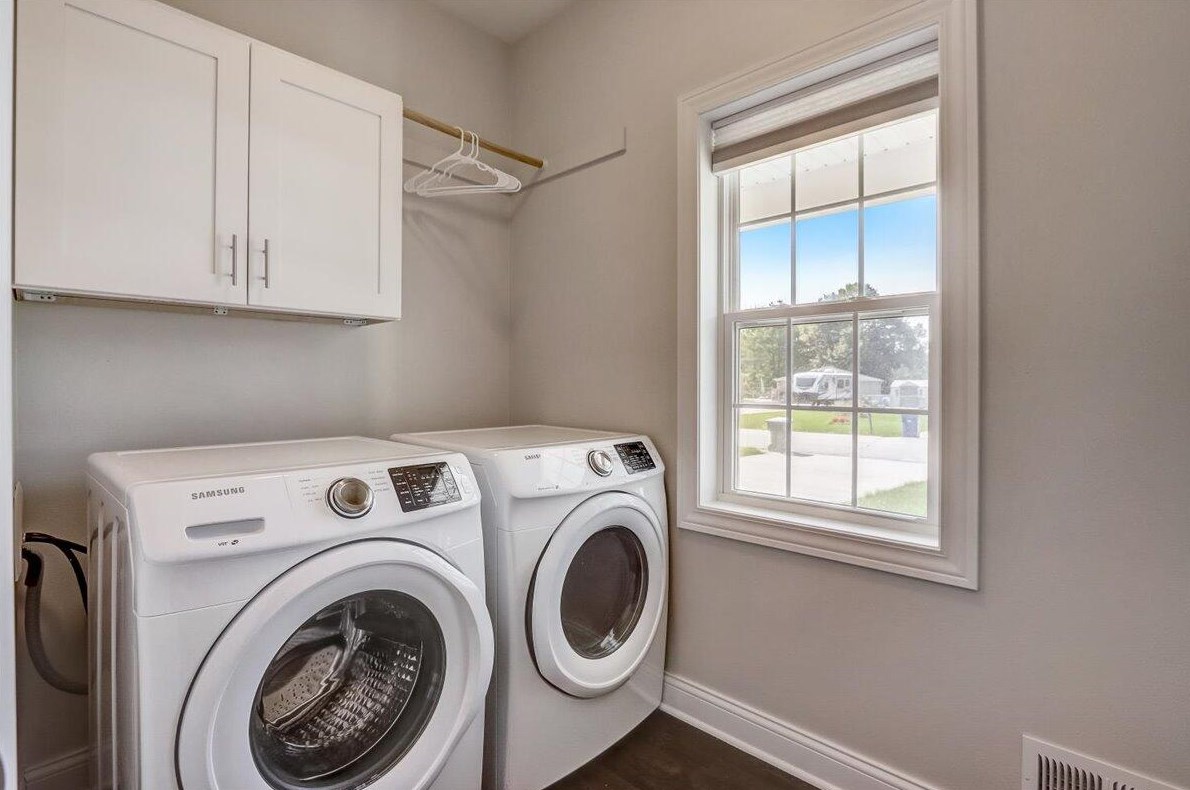 2230 Southland Dr, Oak Creek WI  53154-3631 exterior