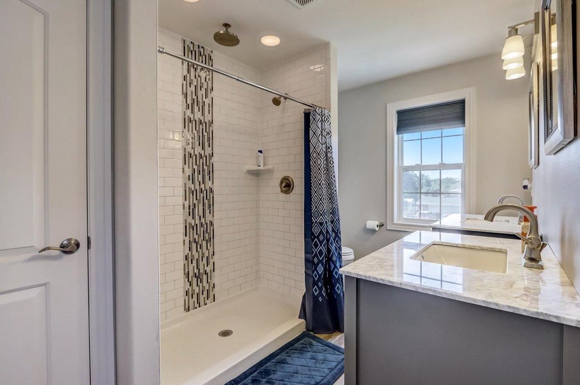 2230 Southland Dr, Oak Creek WI  53154-3631 exterior