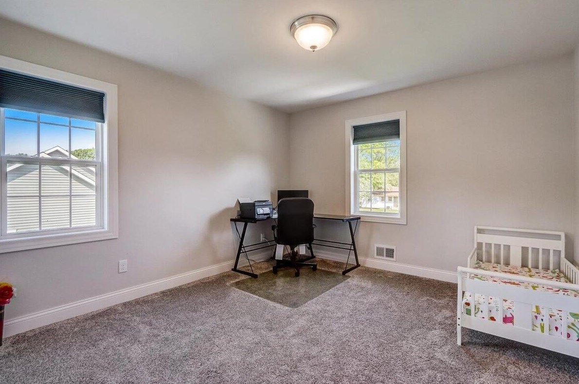 2230 Southland Dr, Oak Creek WI  53154-3631 exterior