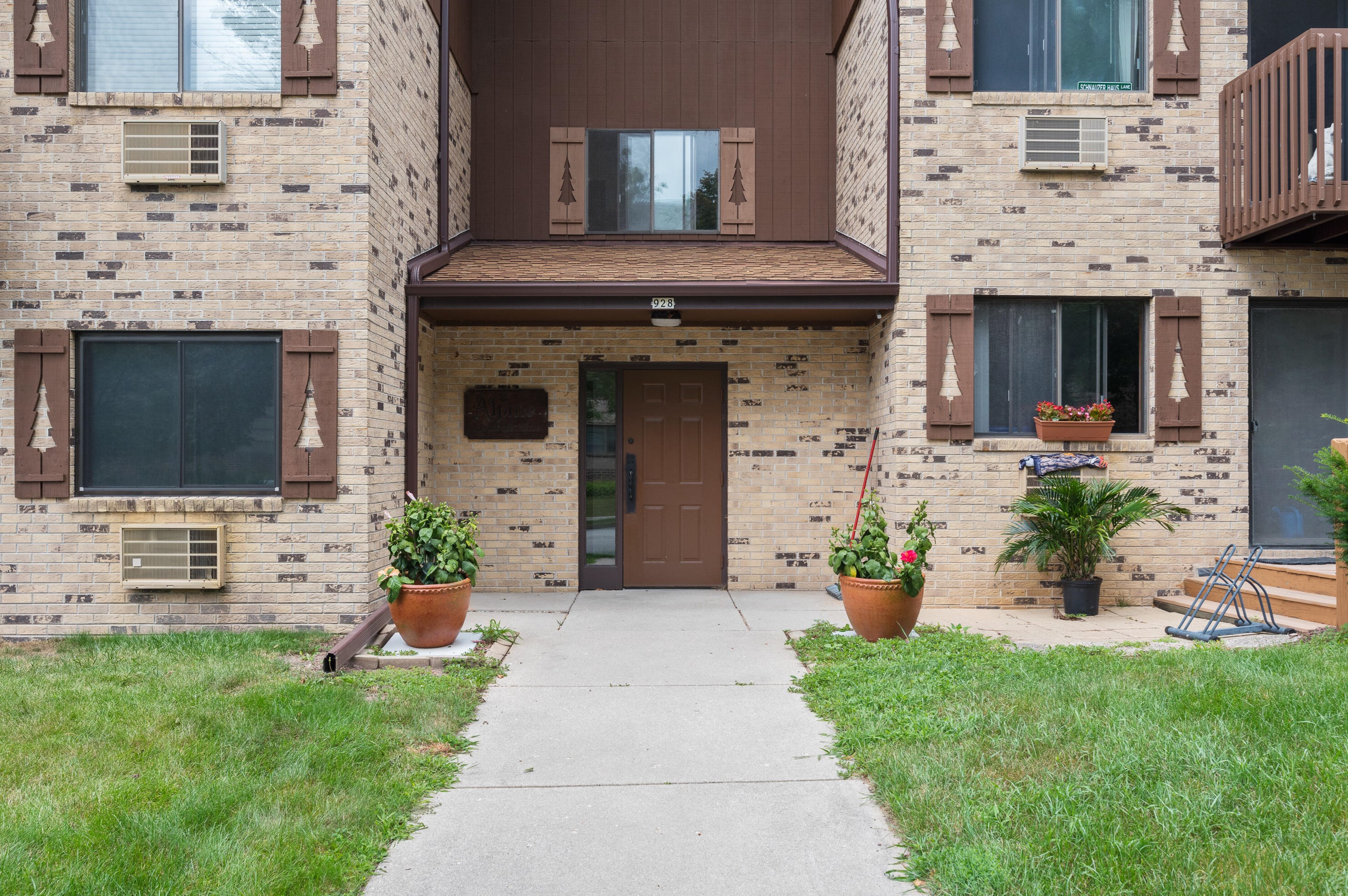 928 Wisconsin Ave, Sheboygan WI  53081-3980 exterior