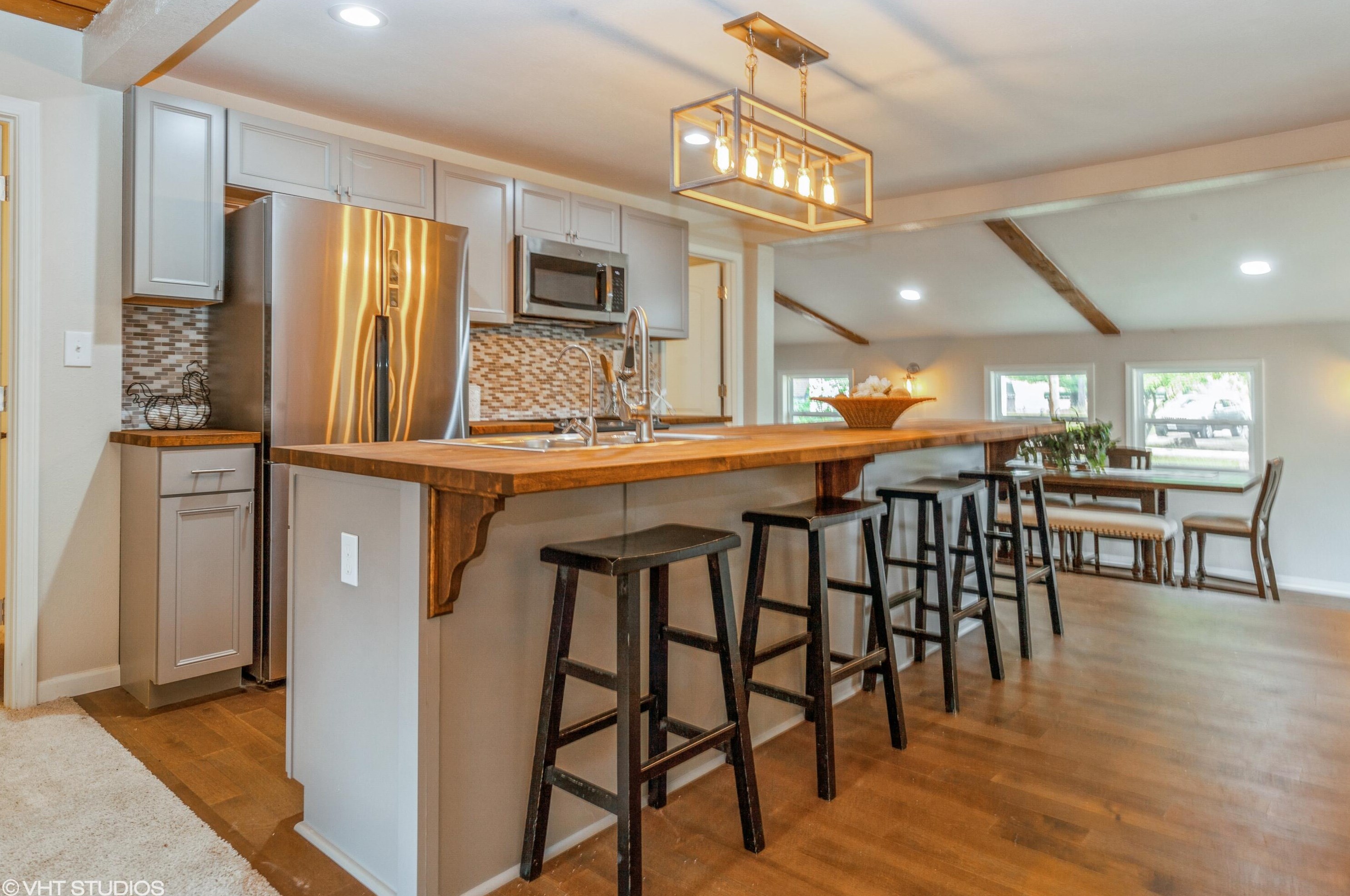 1123 River Dr, Lyons WI  53105-8203 exterior