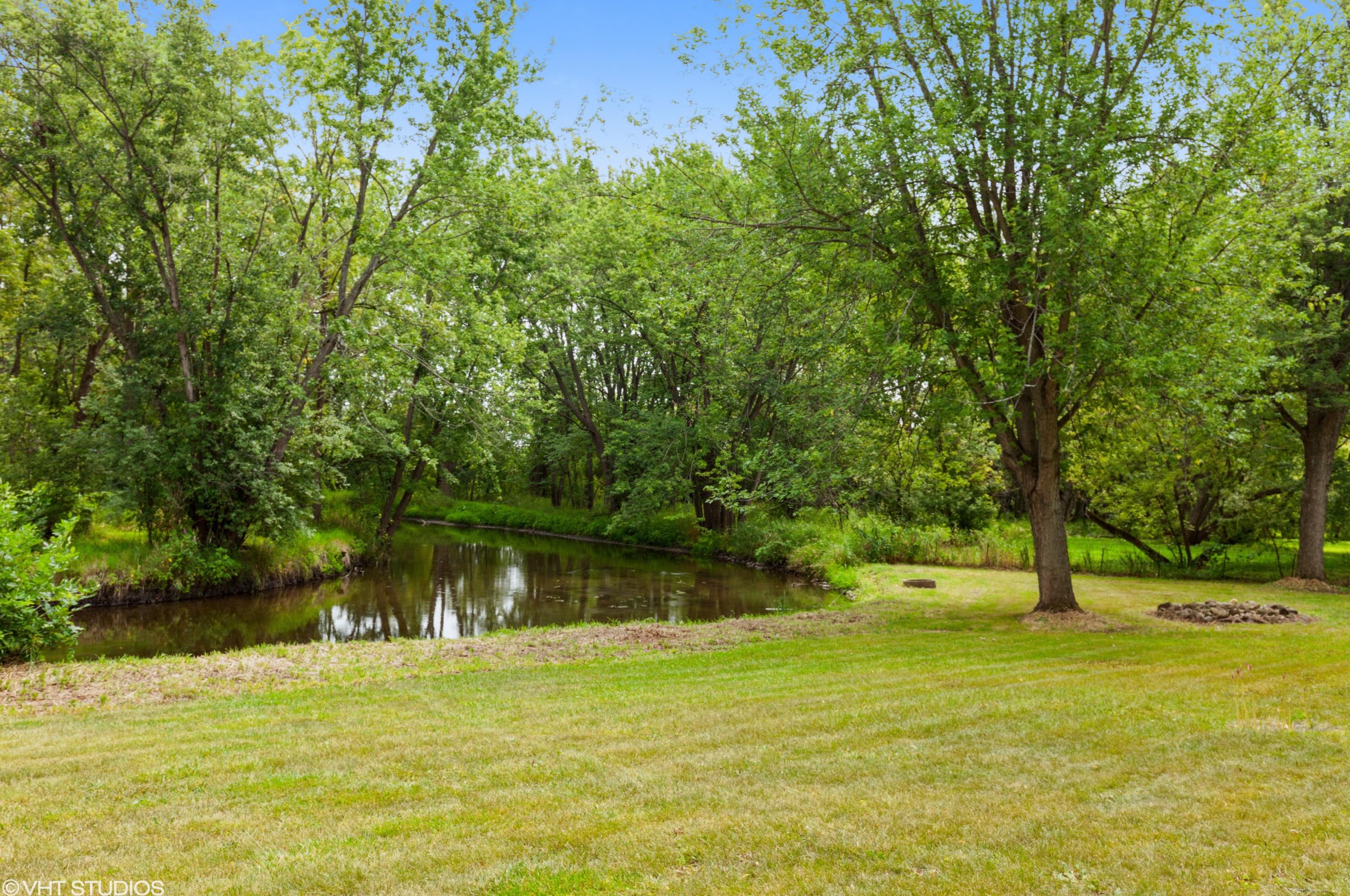 1123 River Dr, Lyons WI  53105-8203 exterior