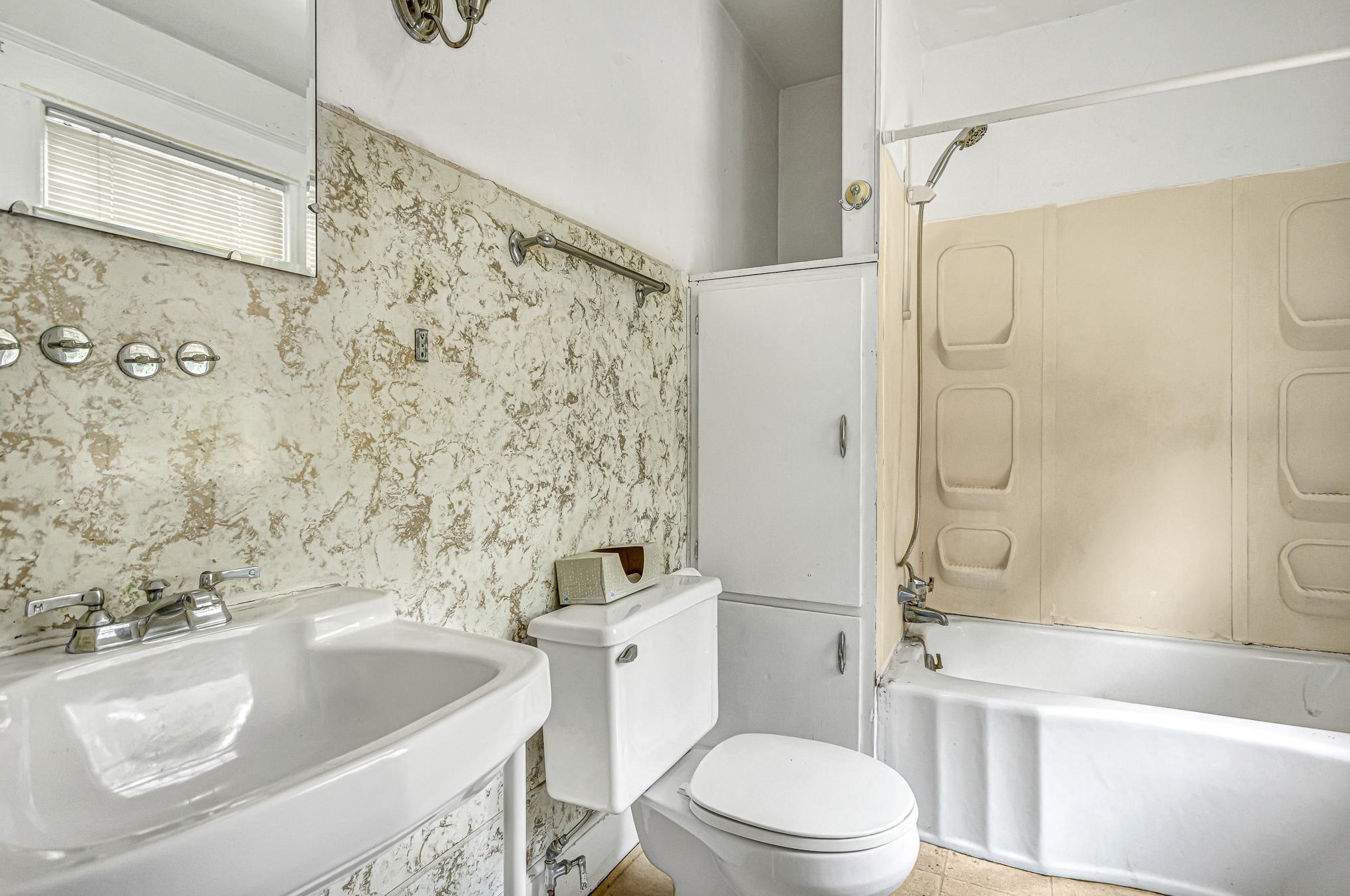 2003 7th St, Sheboygan WI  53081-2711 exterior