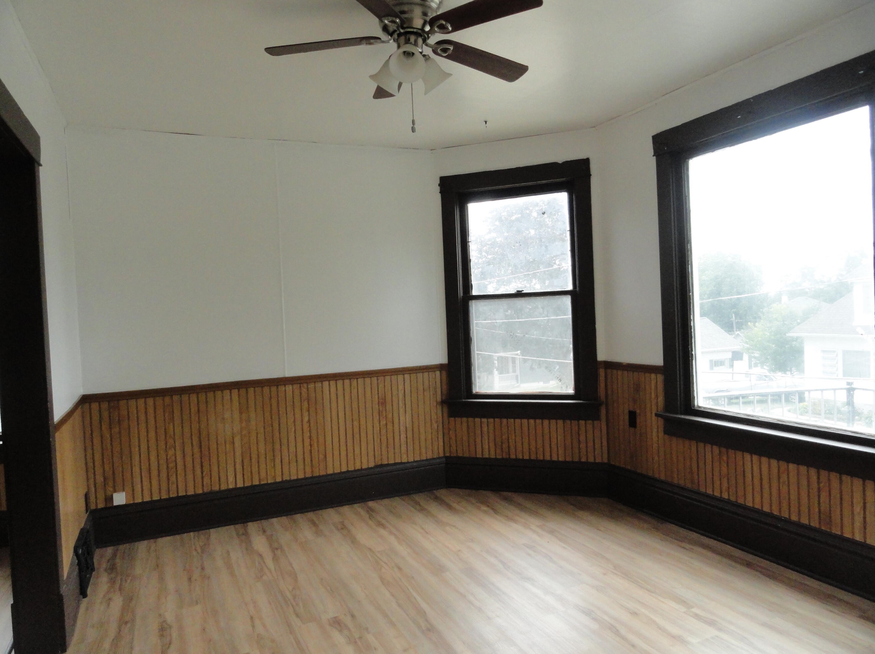 522 Third St, Hartford WI  53027-1218 exterior